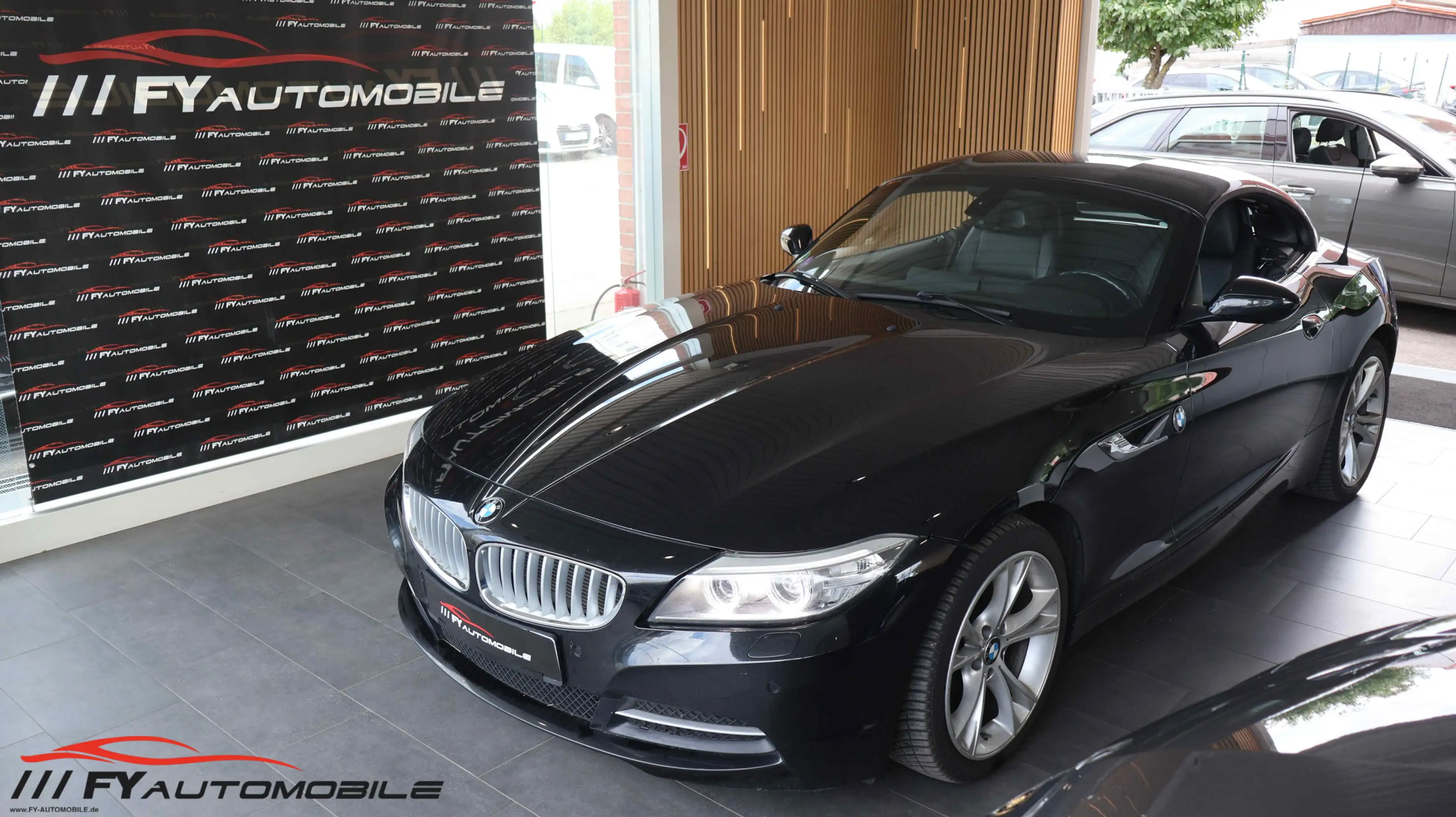 BMW Z4 sdrive 20 i — photo 2