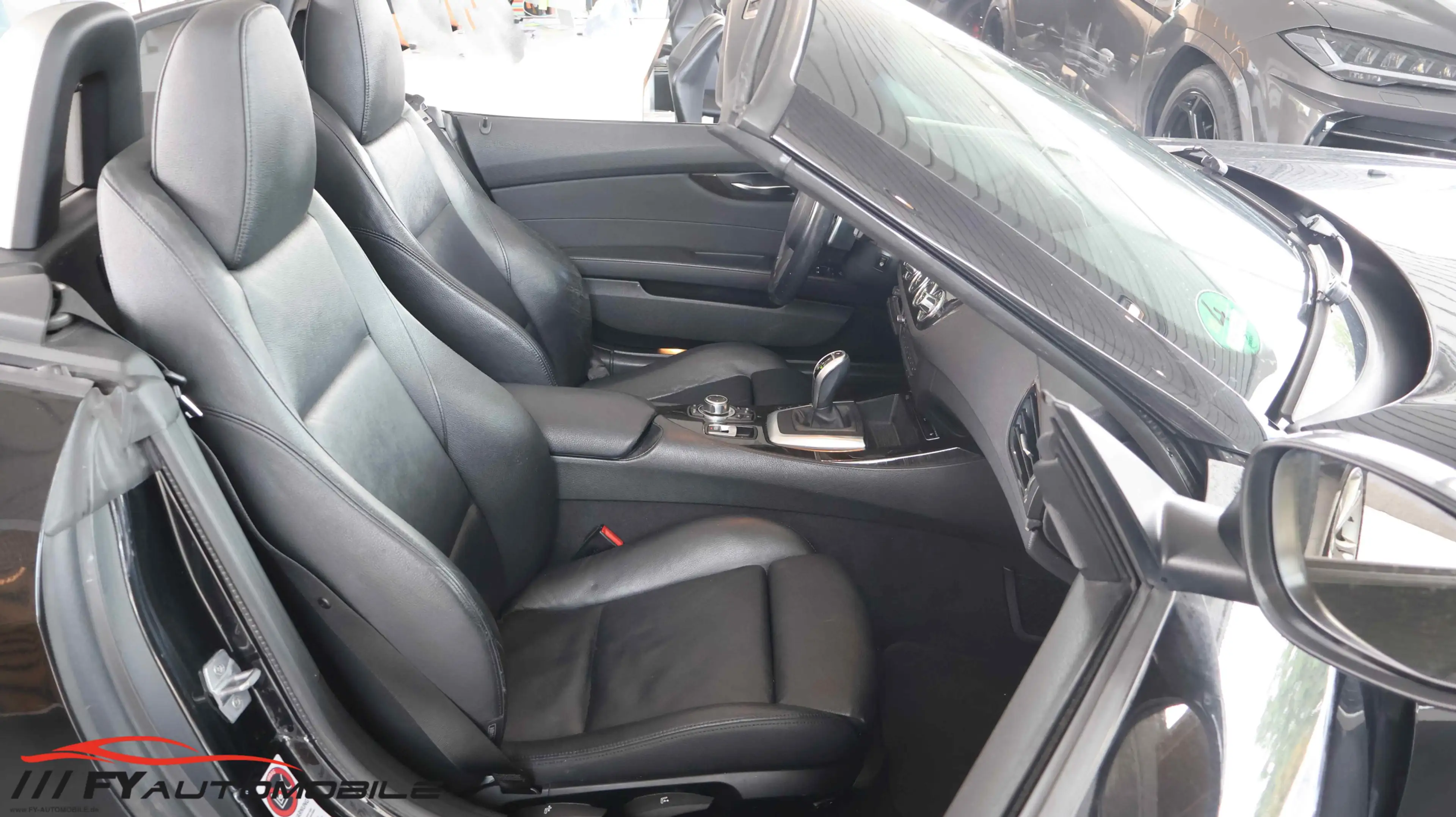 BMW Z4 sdrive 20 i — photo 12