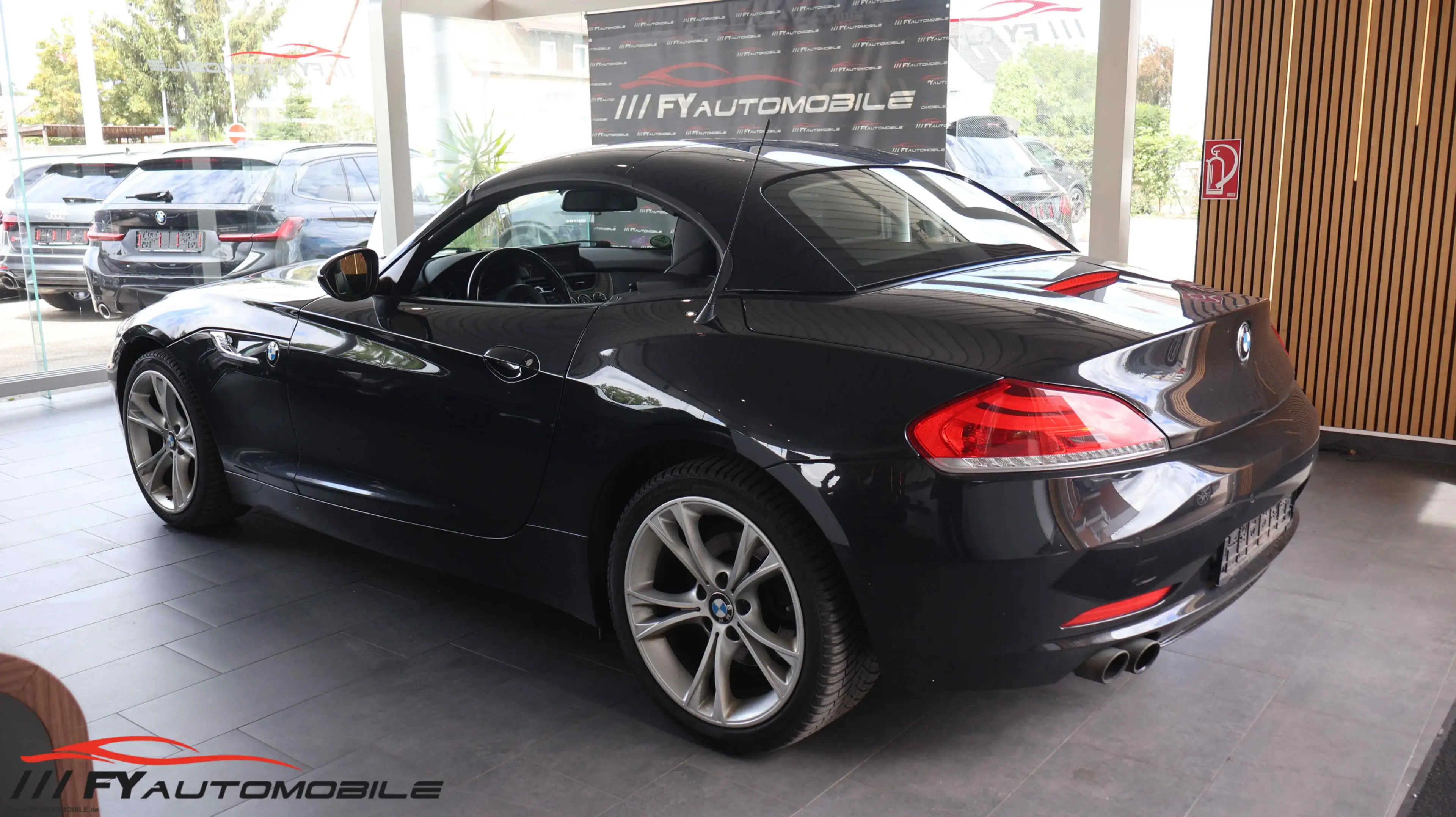 BMW Z4 sdrive 20 i — photo 6