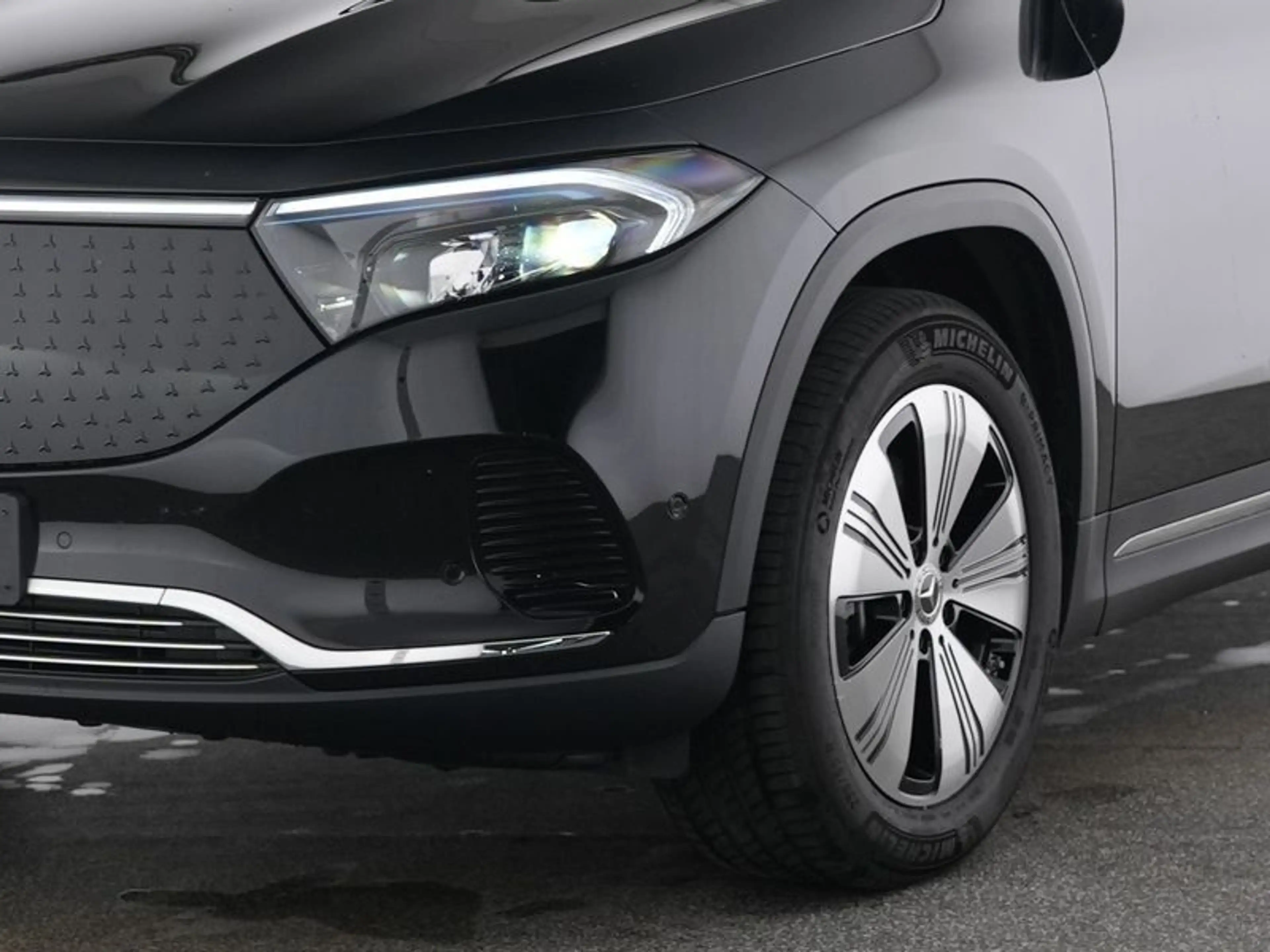 Mercedes-Benz EQA 250+ PROGR ADVANCED MEMORY WINTER KAMERA VZA — photo 3