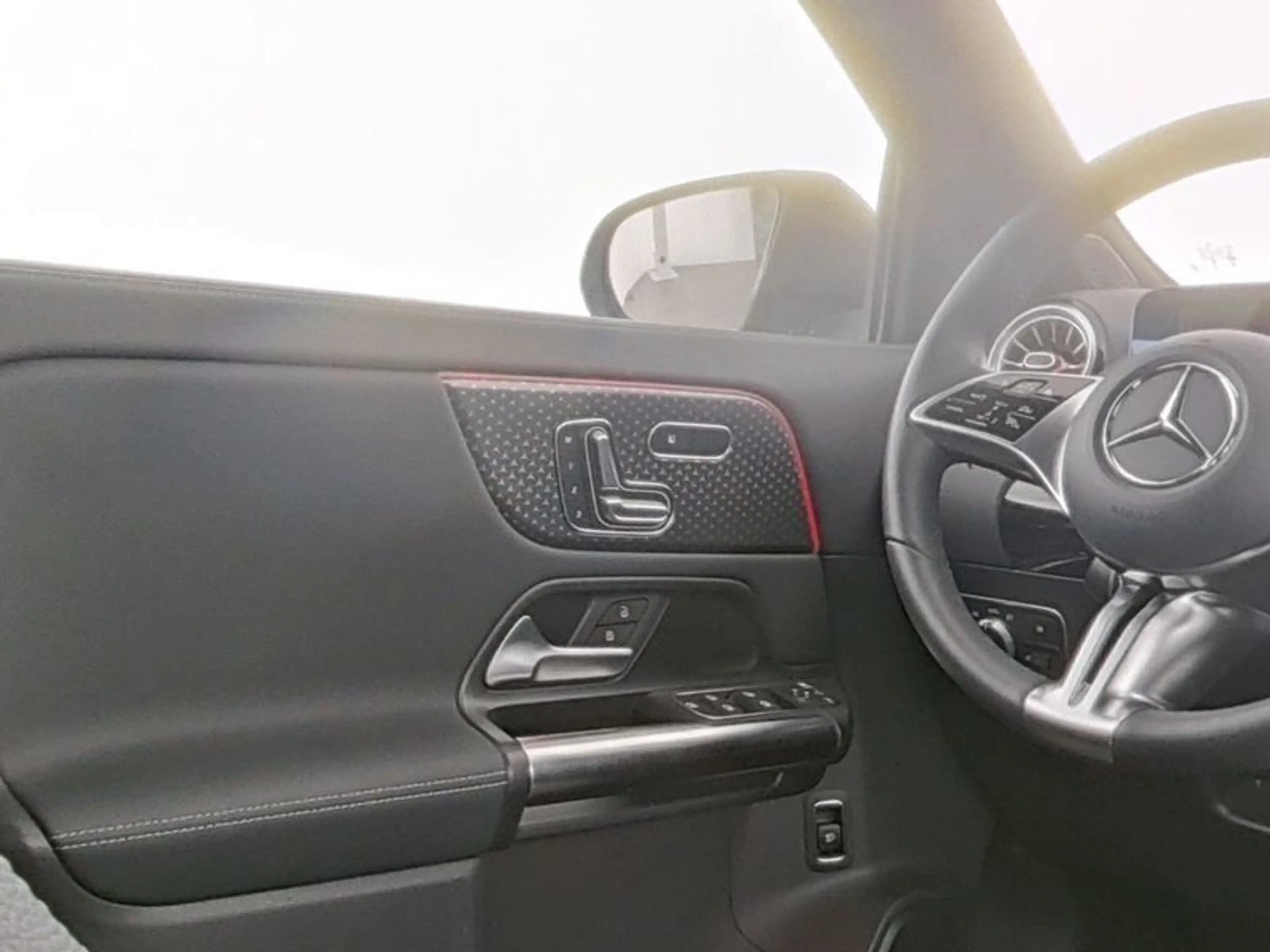 Mercedes-Benz EQA 250+ PROGR ADVANCED MEMORY WINTER KAMERA VZA — photo 6