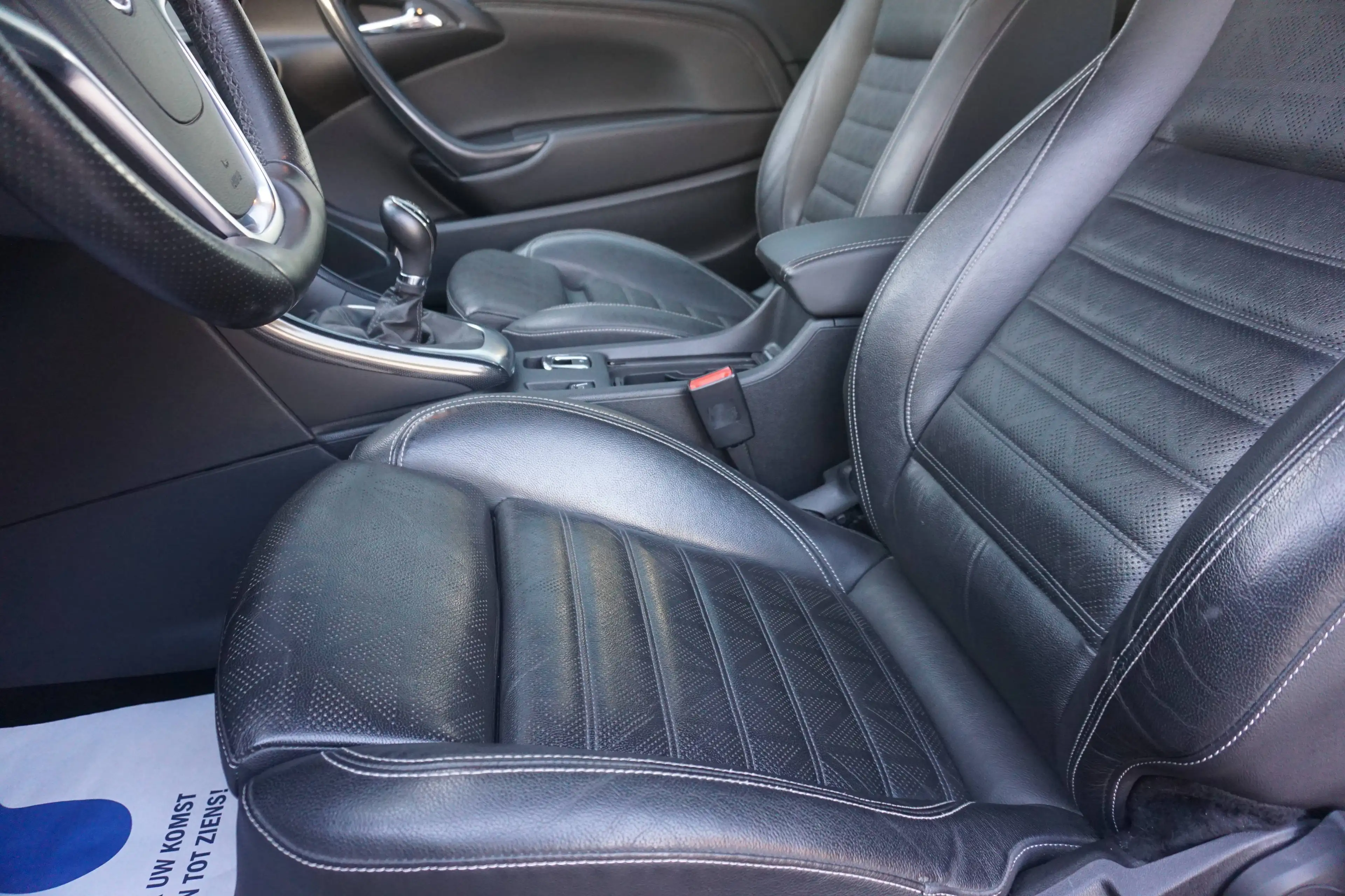 Opel Cascada Cascada 1.6 Turbo Cosmo S-Cabrio-Navi-Cam-CruiseC-DodeH-Garantie — photo 6
