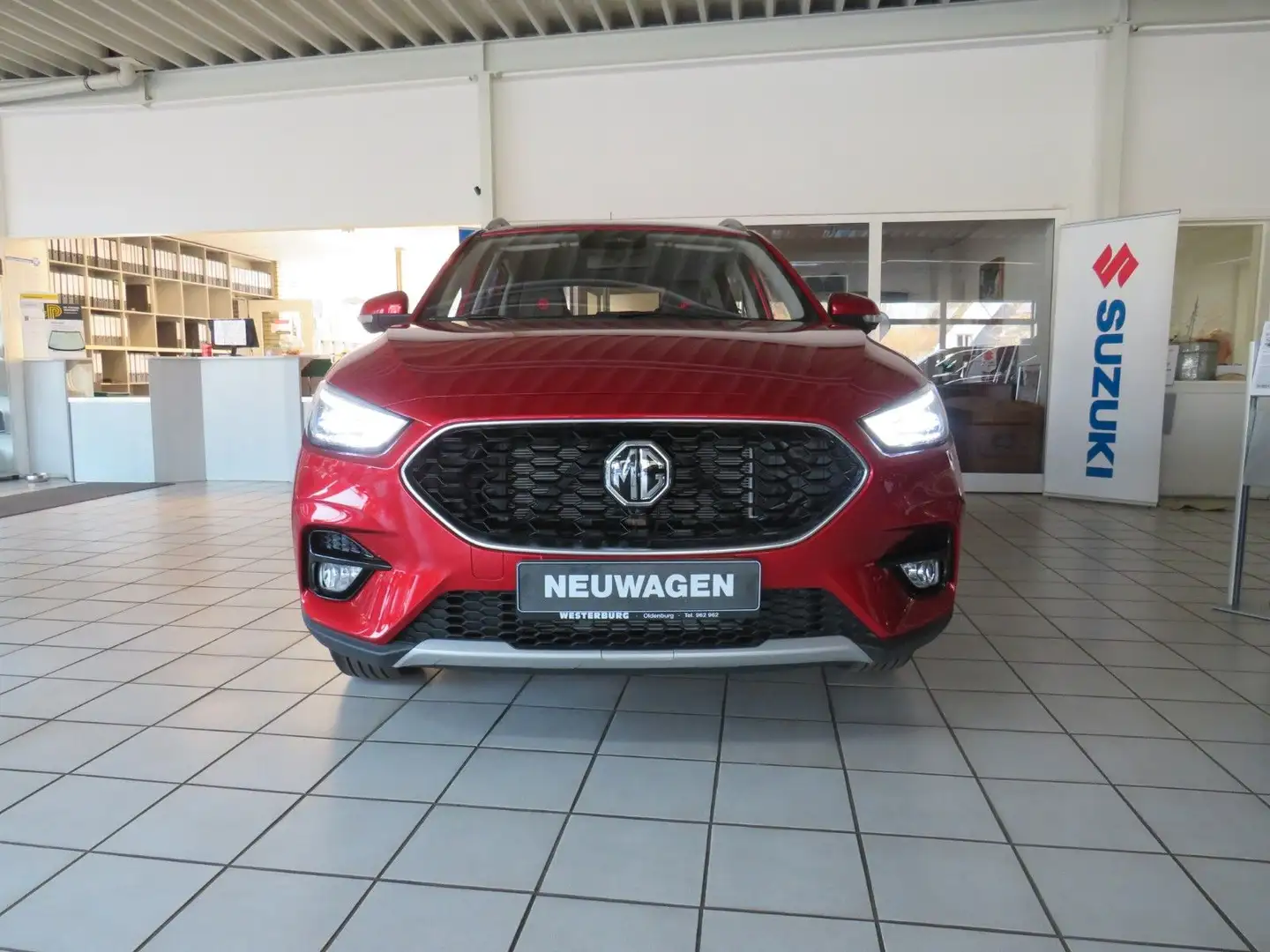 MG ZS 1.5 VTI-tech Luxury Rojo - 2
