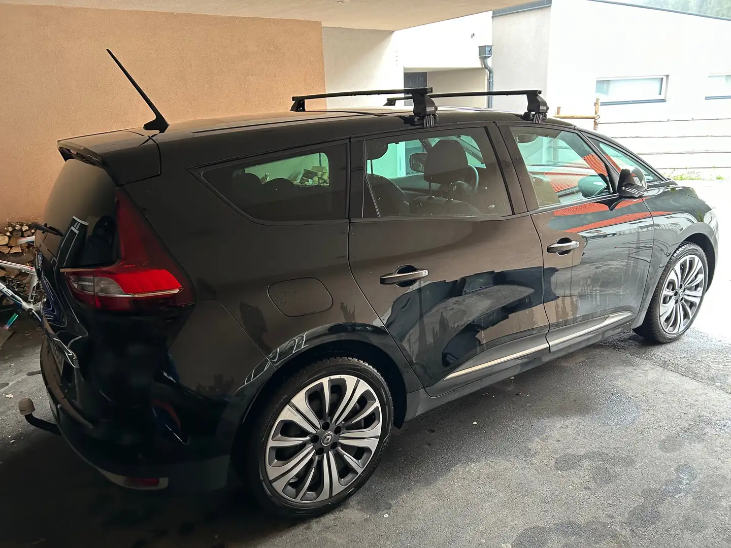 Renault Grand Scenic Grand Scénic TCe 140 Equilibre Equilibre Schwarz - 2