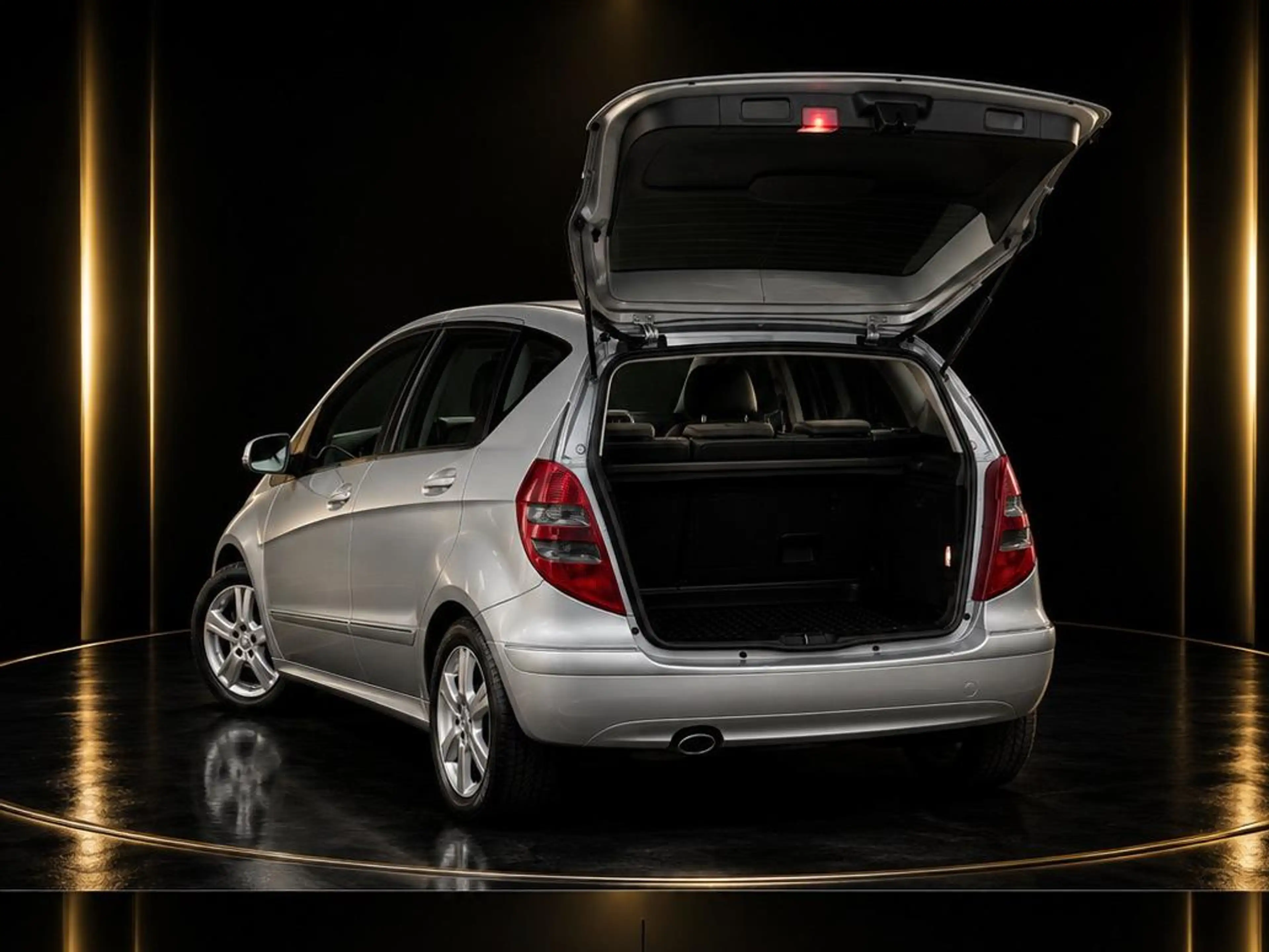 Mercedes-Benz A 200 A-Klasse Diesel  5-Türer CDI Avantgarde — photo 3