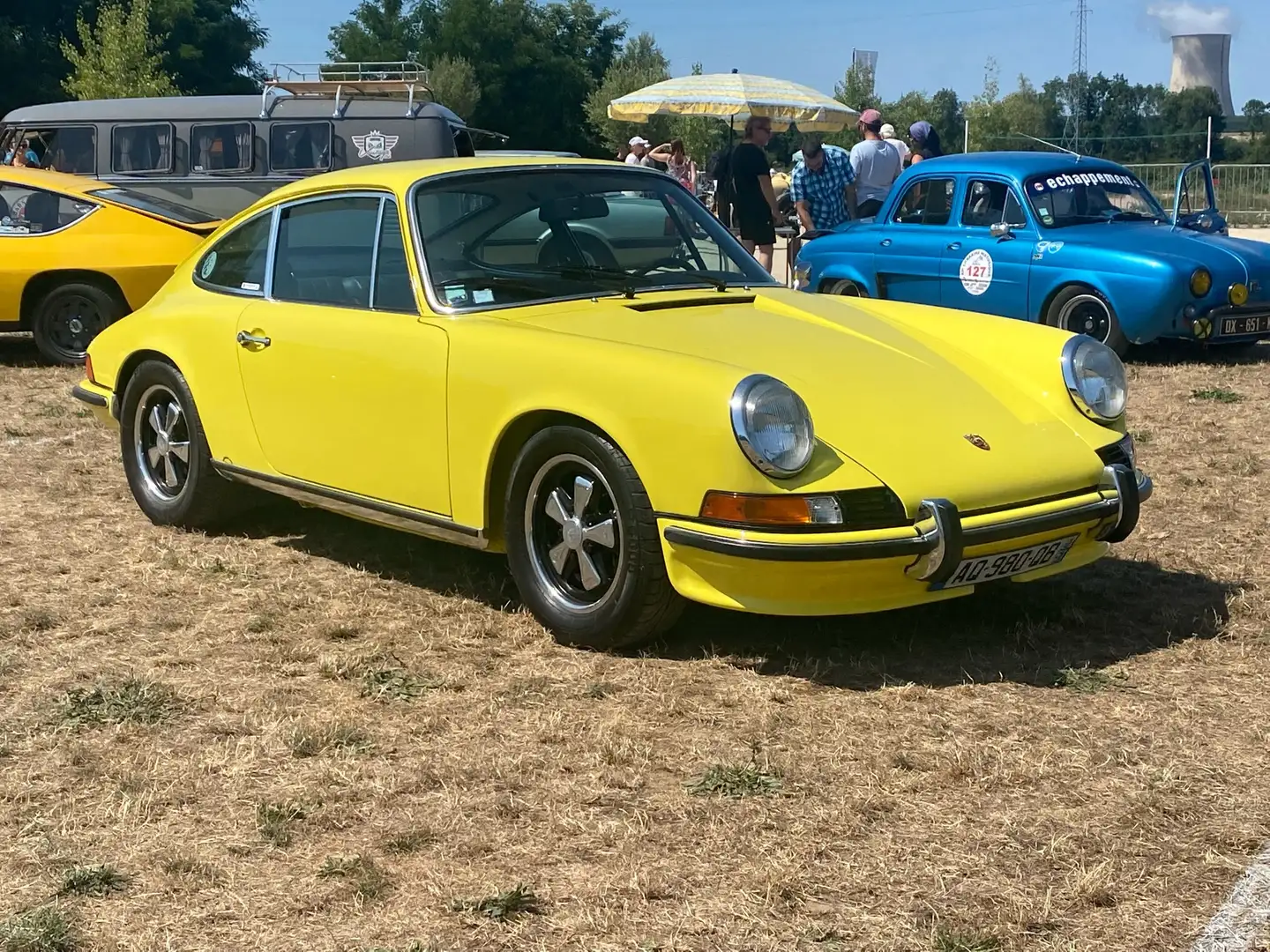 Porsche 911 E žuta - 2