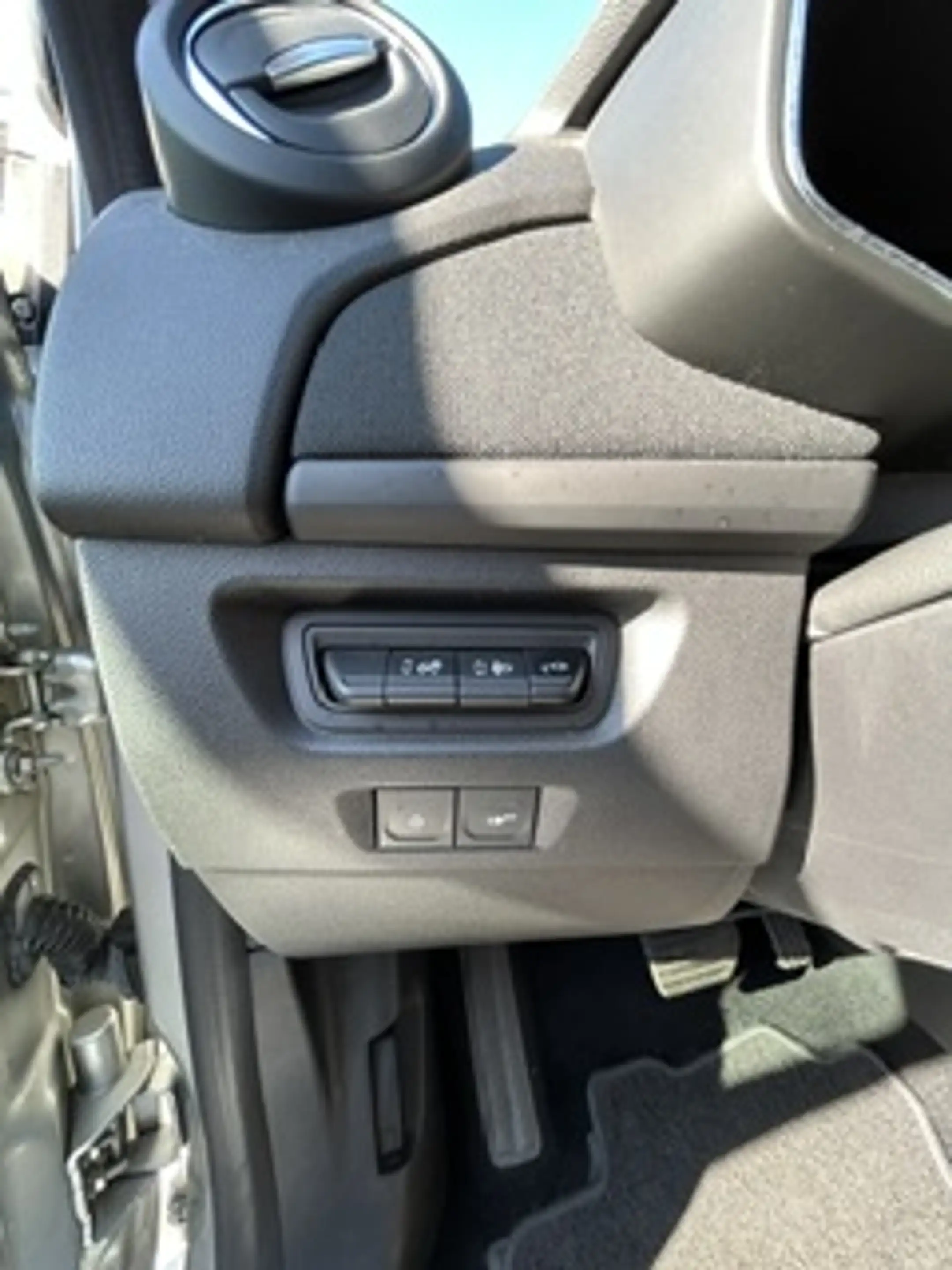 Renault ZOE Life R110 Z.E.50 — photo 8