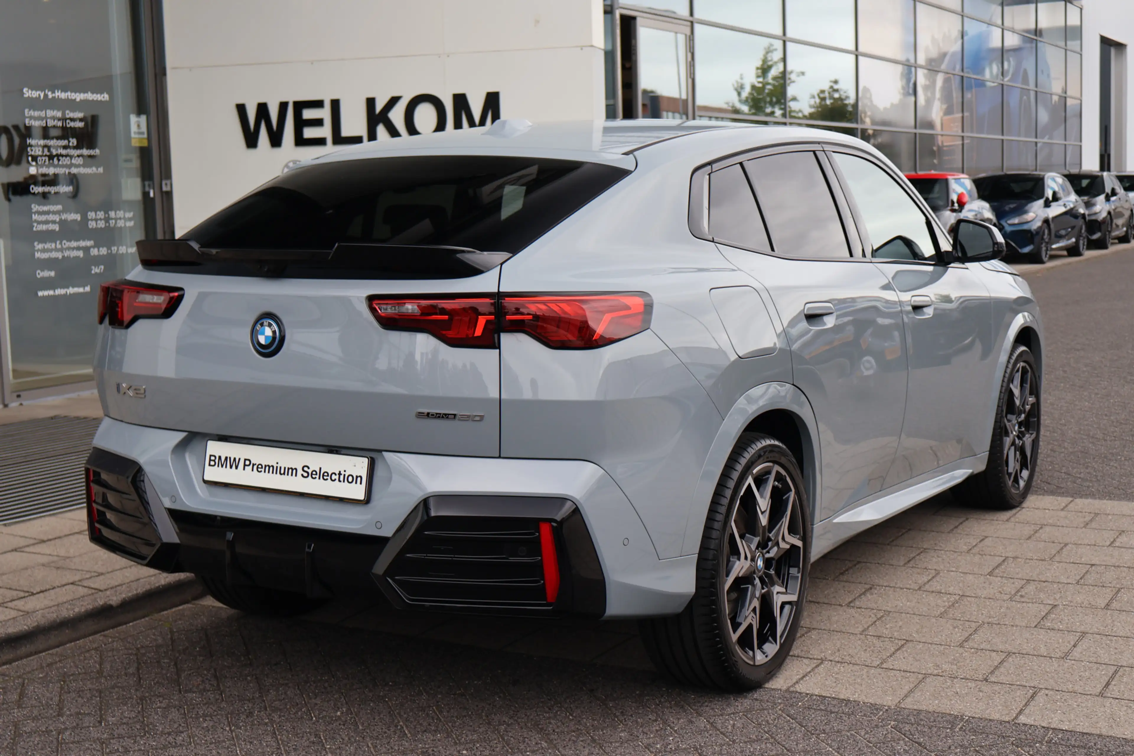 BMW iX2 eDrive20 M Sport / Sportstoelen / Comfort Access / — photo 9