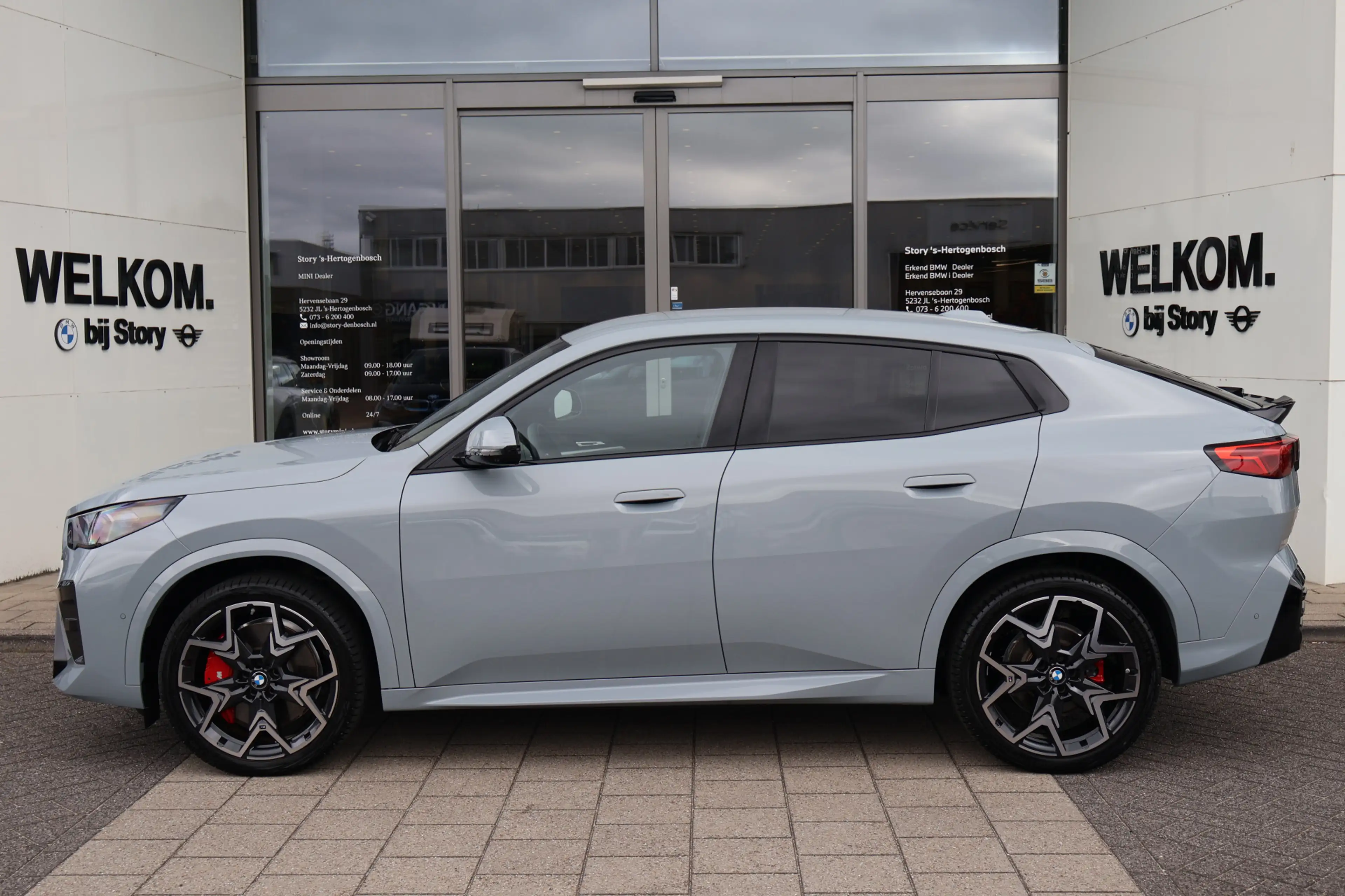 BMW iX2 eDrive20 M Sport / Sportstoelen / Comfort Access / — photo 6