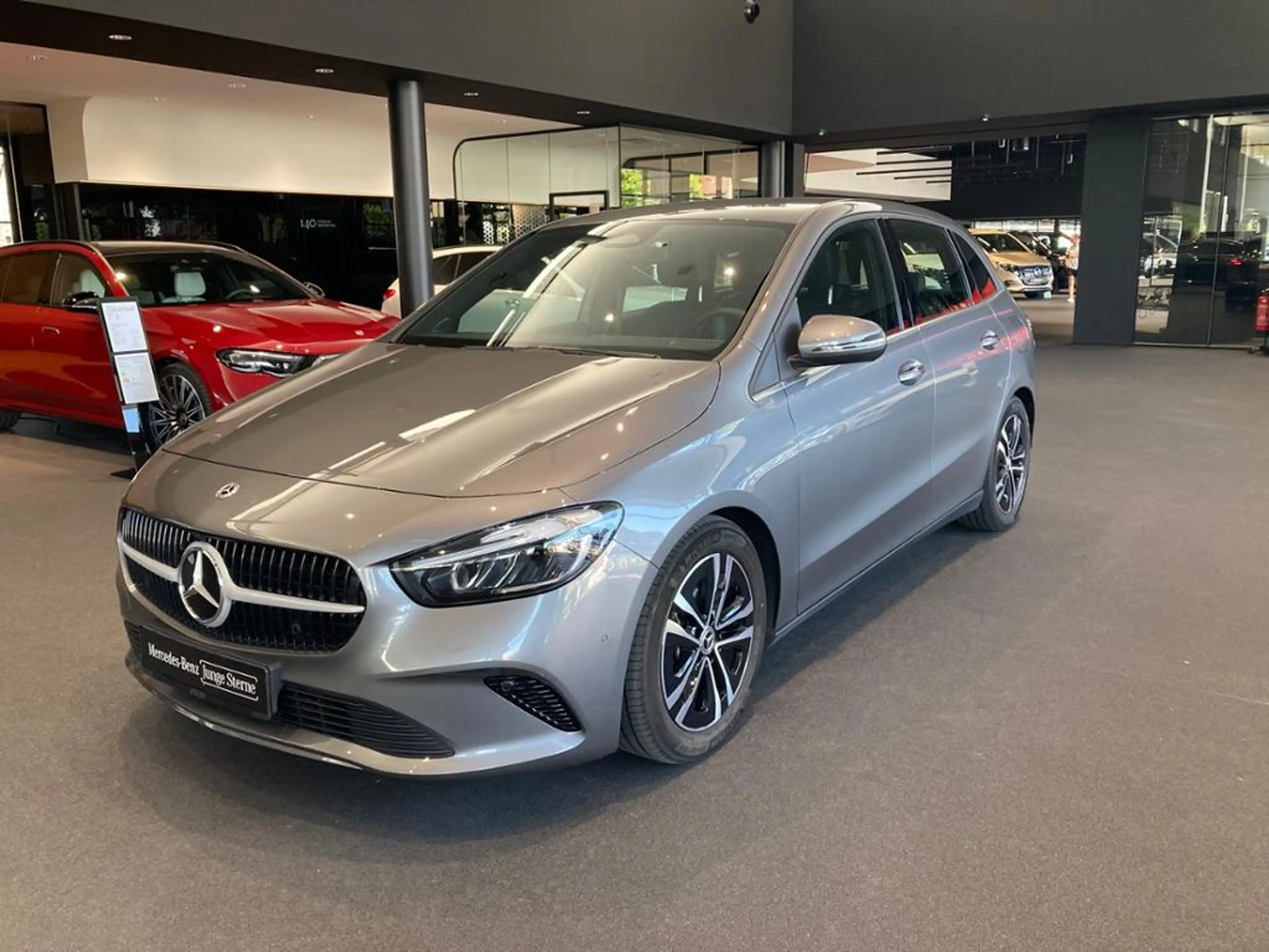Mercedes-Benz B 200 d AHK AUT Kam. KlimaA LED LM PDC ParkAss — photo 2
