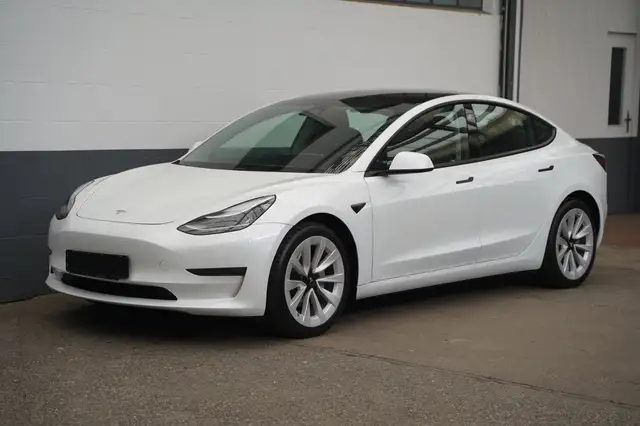 Tesla Model 3 Long Range AWD *19 Zoll*