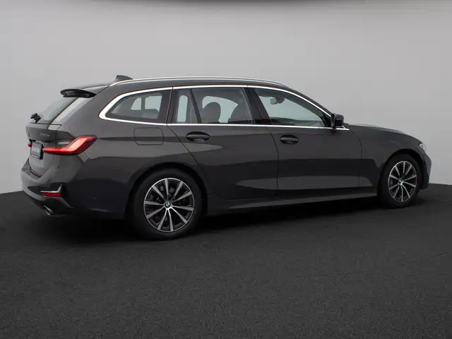 BMW 3 Series view 6