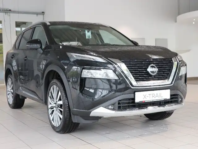 Nissan X-Trail view 6