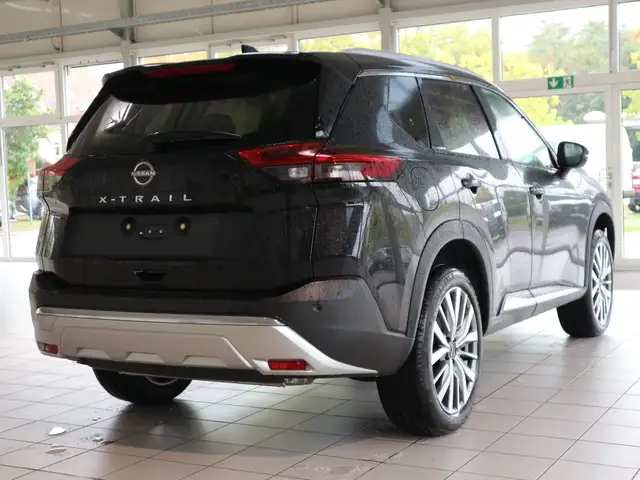 Nissan X-Trail view 9