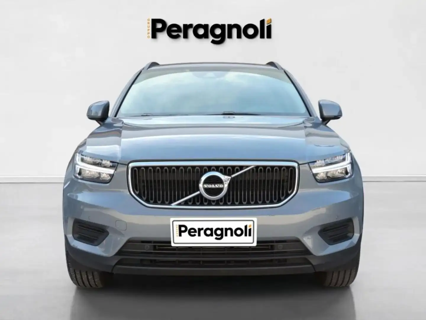 Volvo XC40 T2 MOMENTUM CORE MANUALE Grigio - 2