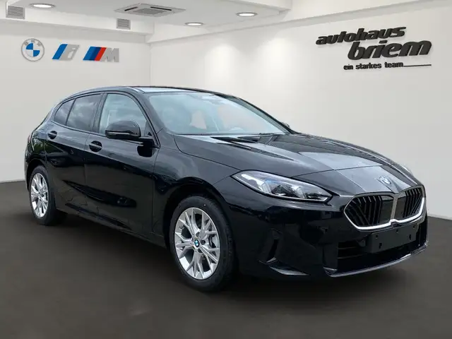 BMW 1 Series view 2