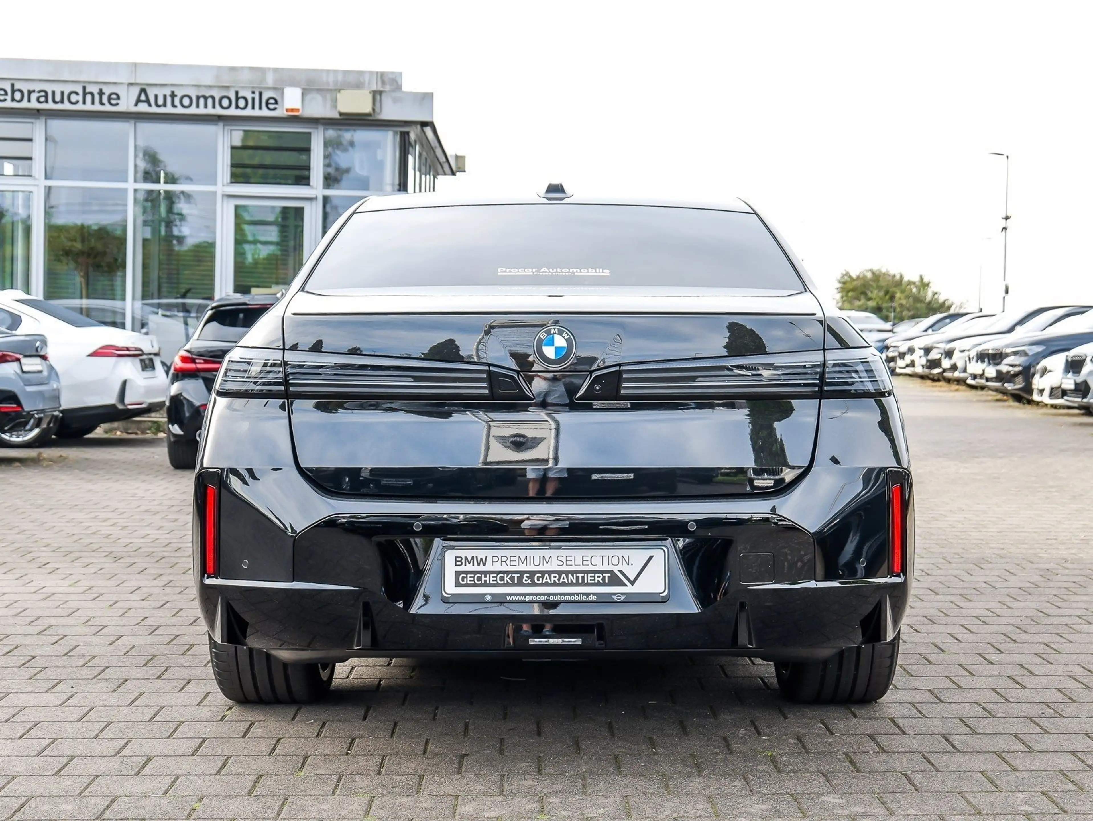BMW i7 50 xDrive MSport + Autobhn. + Autom.Türe + 22" — photo 11