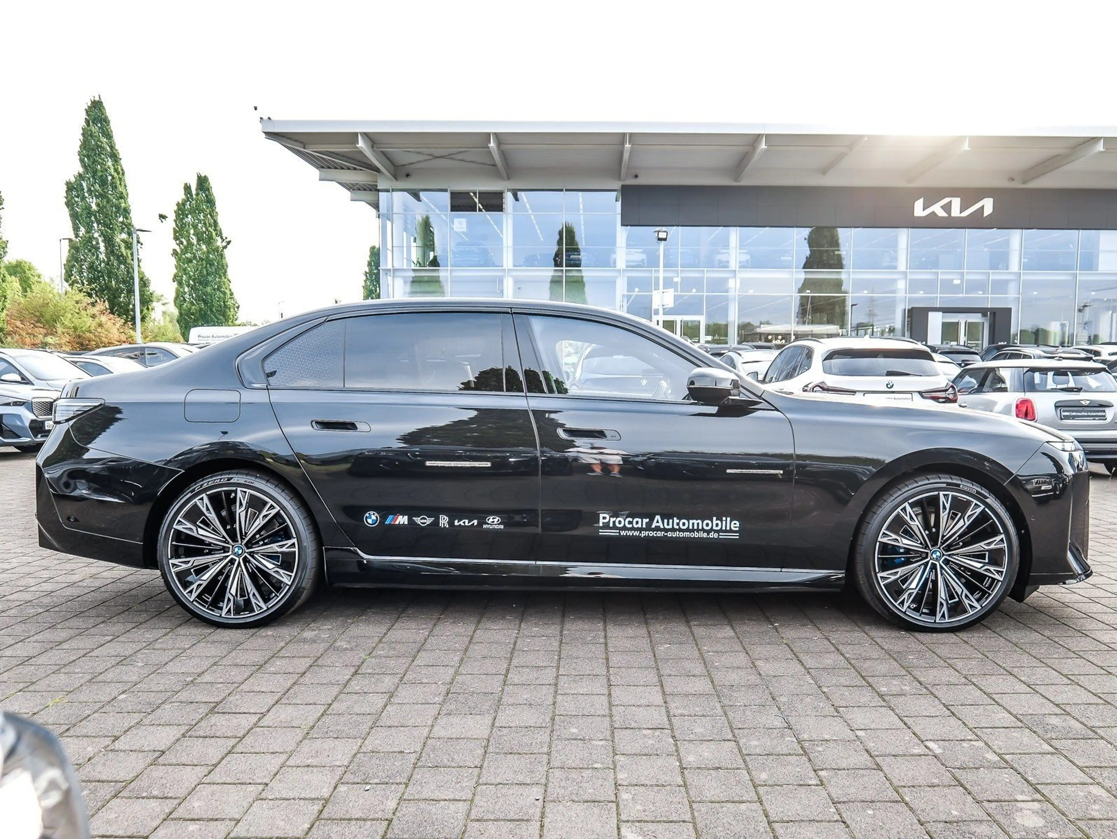 BMW i7 50 xDrive MSport + Autobhn. + Autom.Türe + 22" — photo 10