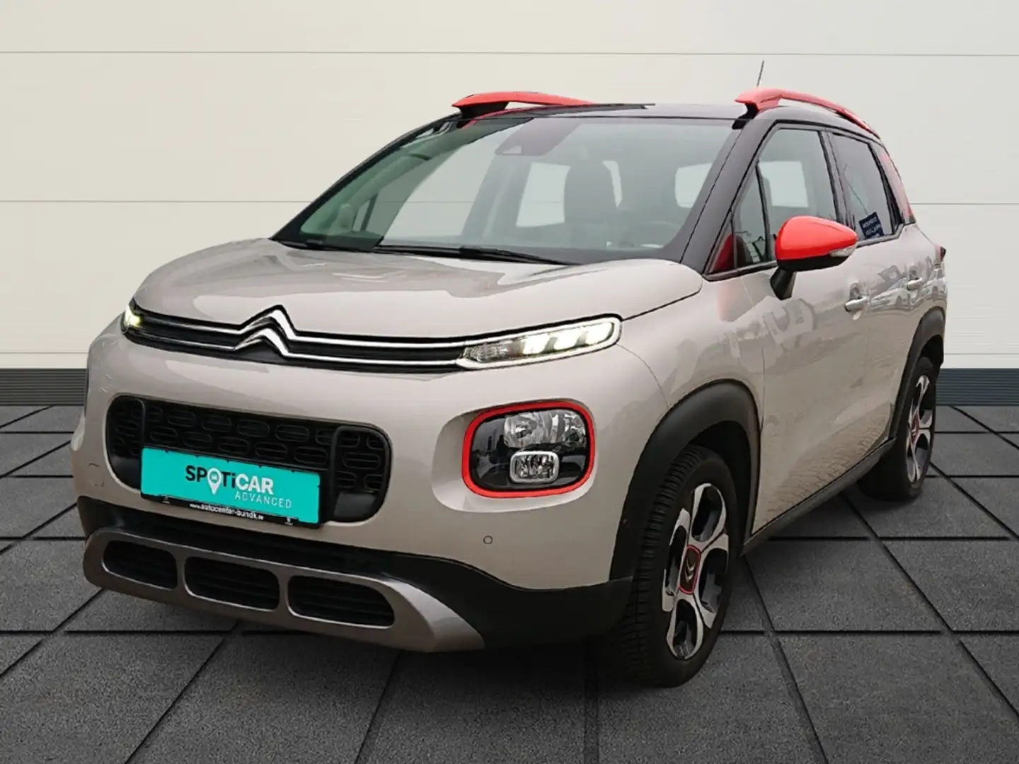 Citroen C3 Aircross PureTech 130 Shine SHZ Kamera Panorama Navi Beige - 2