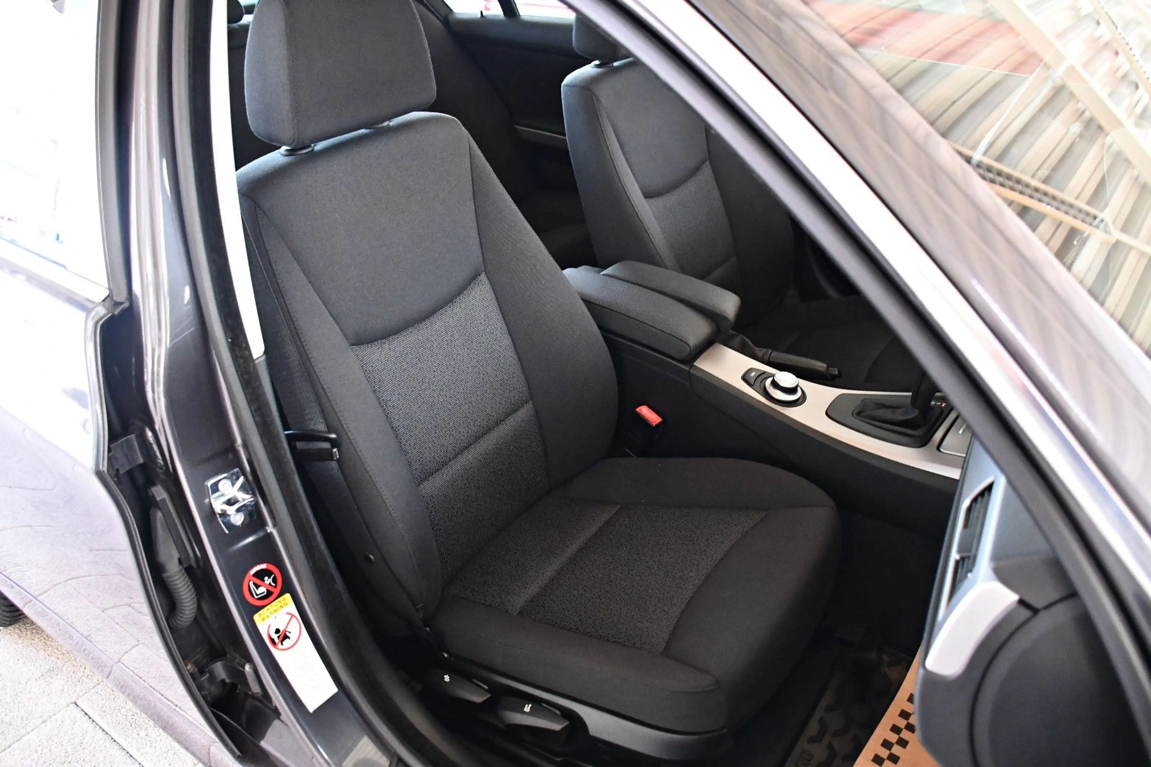 BMW 325 i Automatik Tempomat Navi PDC SHZ 55tkm 2.Hd — photo 12