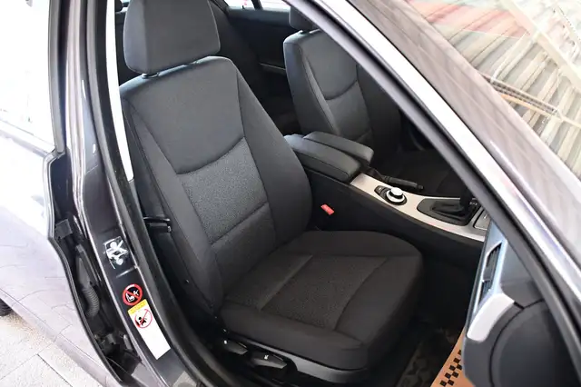 BMW 3 Series view 12