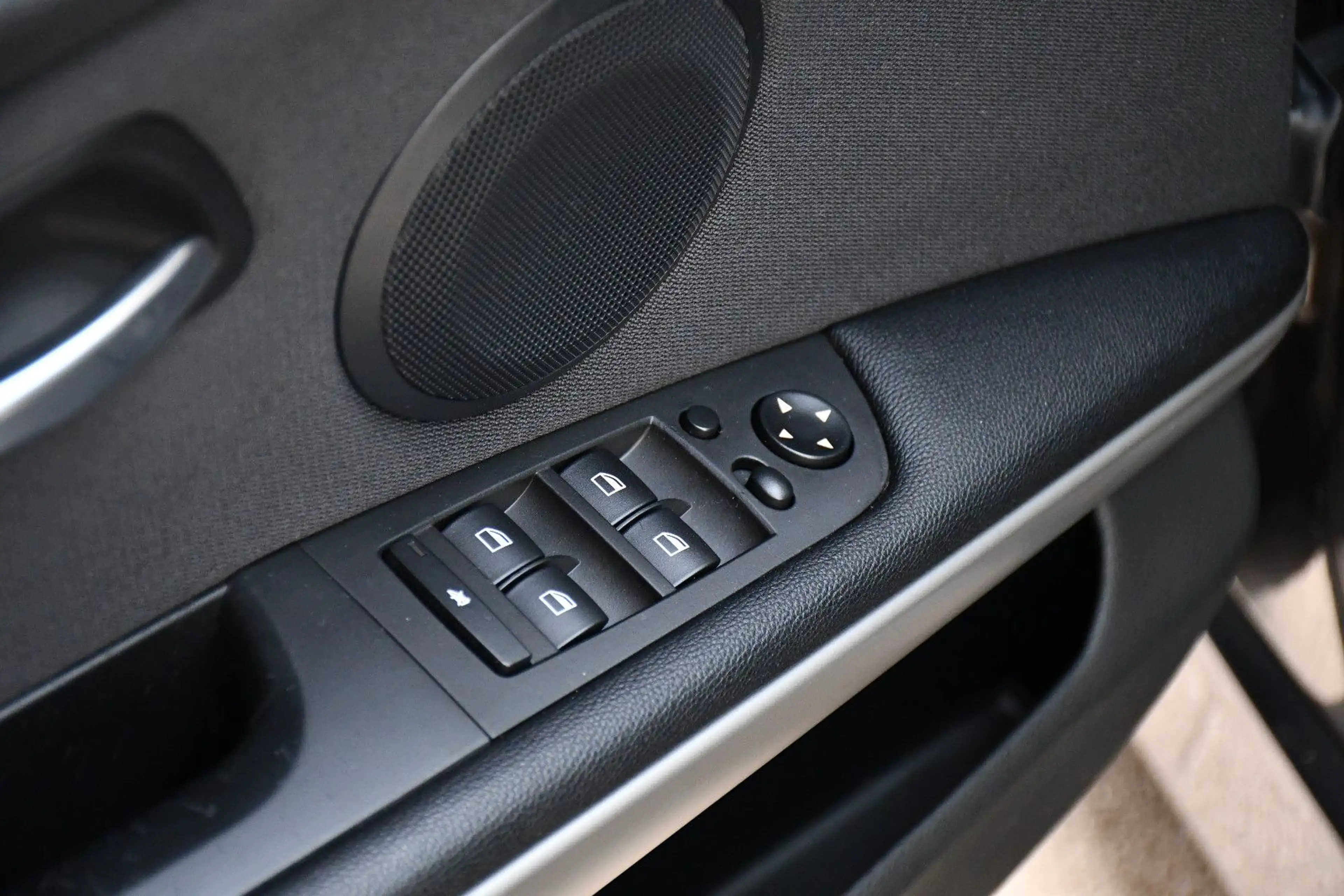 BMW 325 i Automatik Tempomat Navi PDC SHZ 55tkm 2.Hd — photo 8