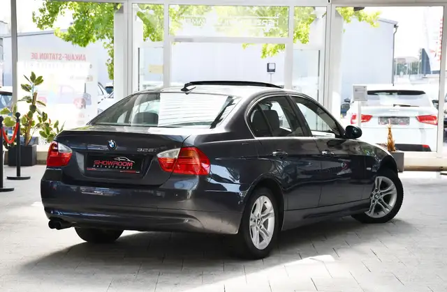 BMW 3 Series view 2