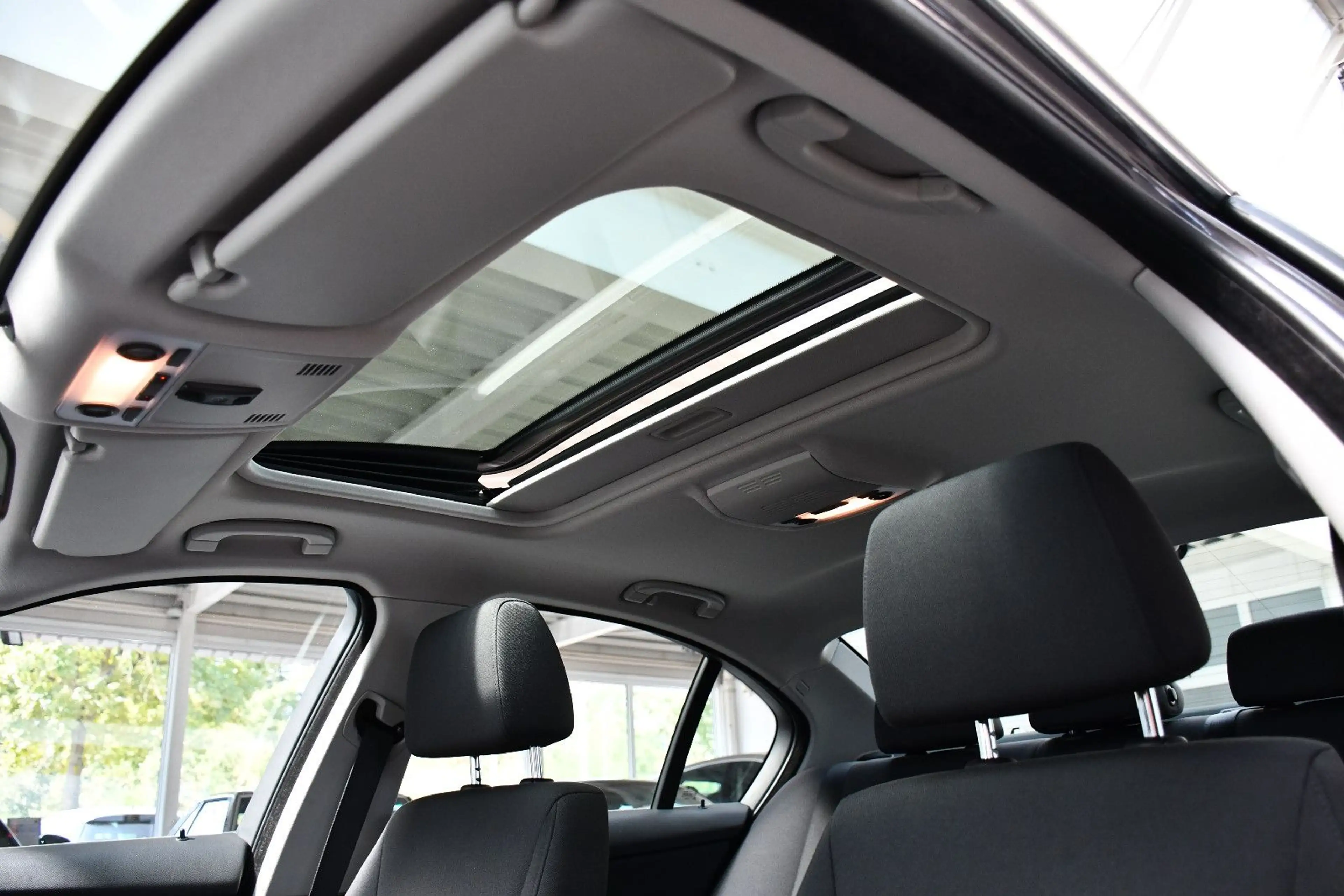 BMW 325 i Automatik Tempomat Navi PDC SHZ 55tkm 2.Hd — photo 11