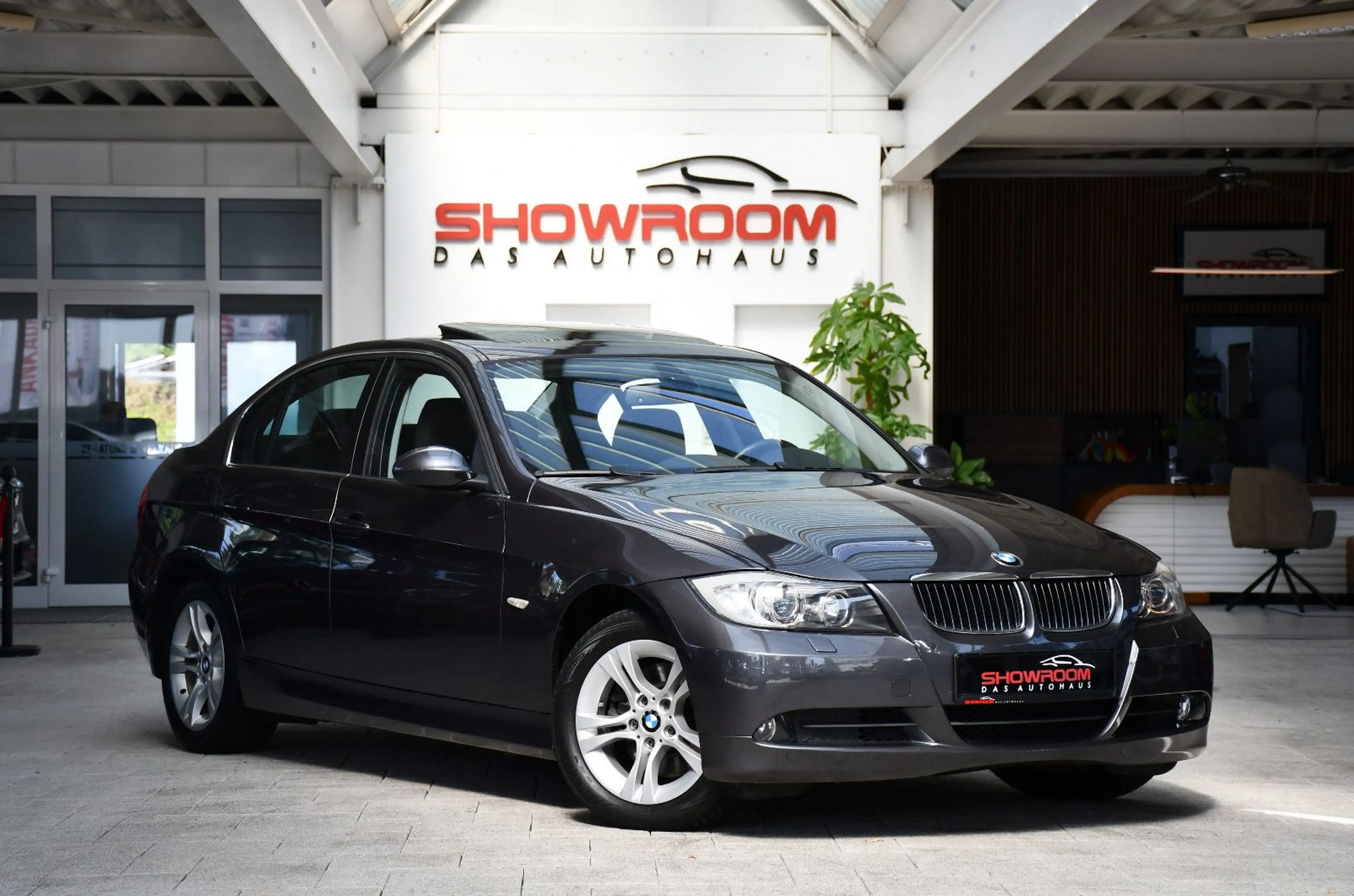 BMW 325 i Automatik Tempomat Navi PDC SHZ 55tkm 2.Hd — photo 3