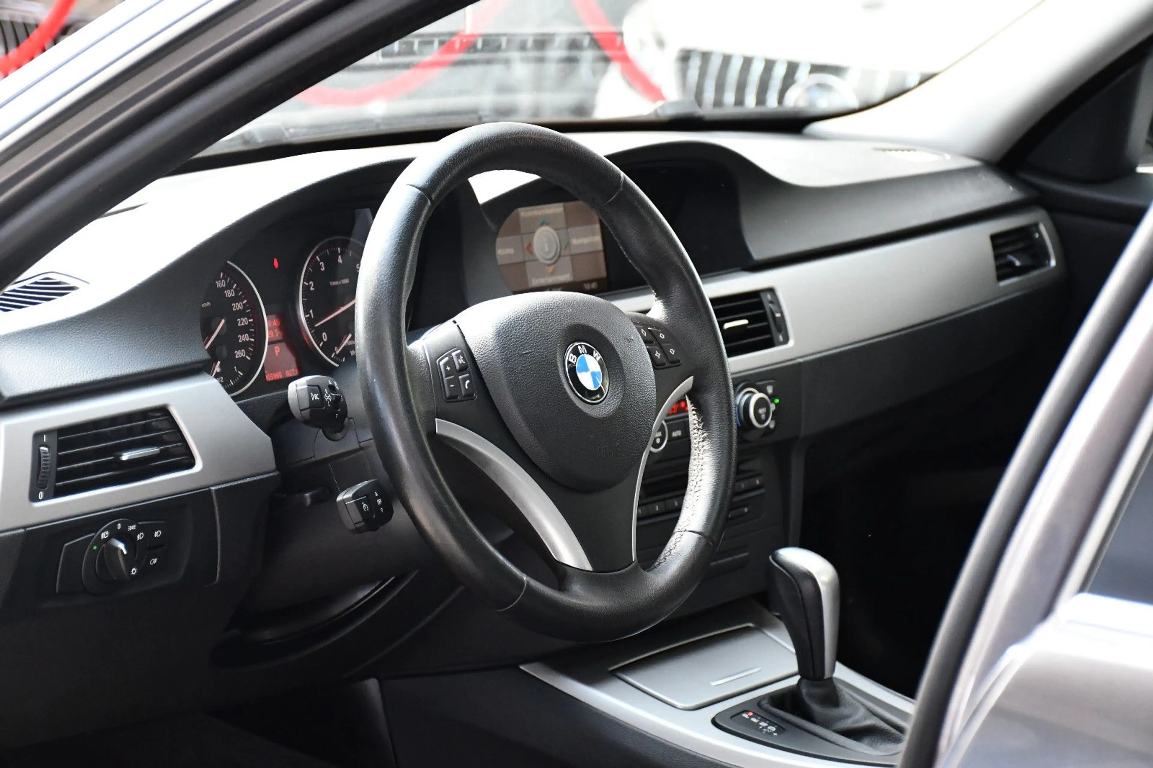 BMW 325 i Automatik Tempomat Navi PDC SHZ 55tkm 2.Hd — photo 15