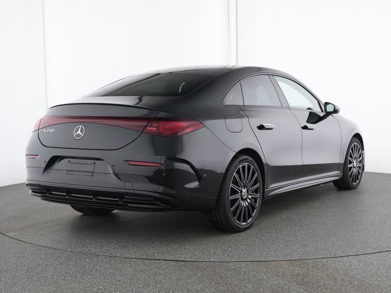 Mercedes-Benz CLA 250 + EQ AMG+PREMIUM NIGHT PANO MEMOR FAP VZA — photo 3