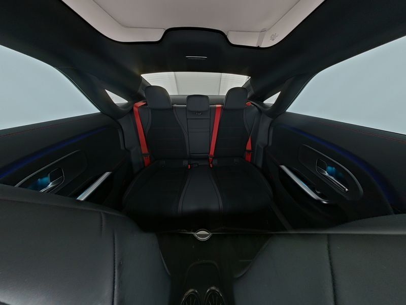 Mercedes-Benz CLA 250 + EQ AMG+PREMIUM NIGHT PANO MEMOR FAP VZA — photo 8