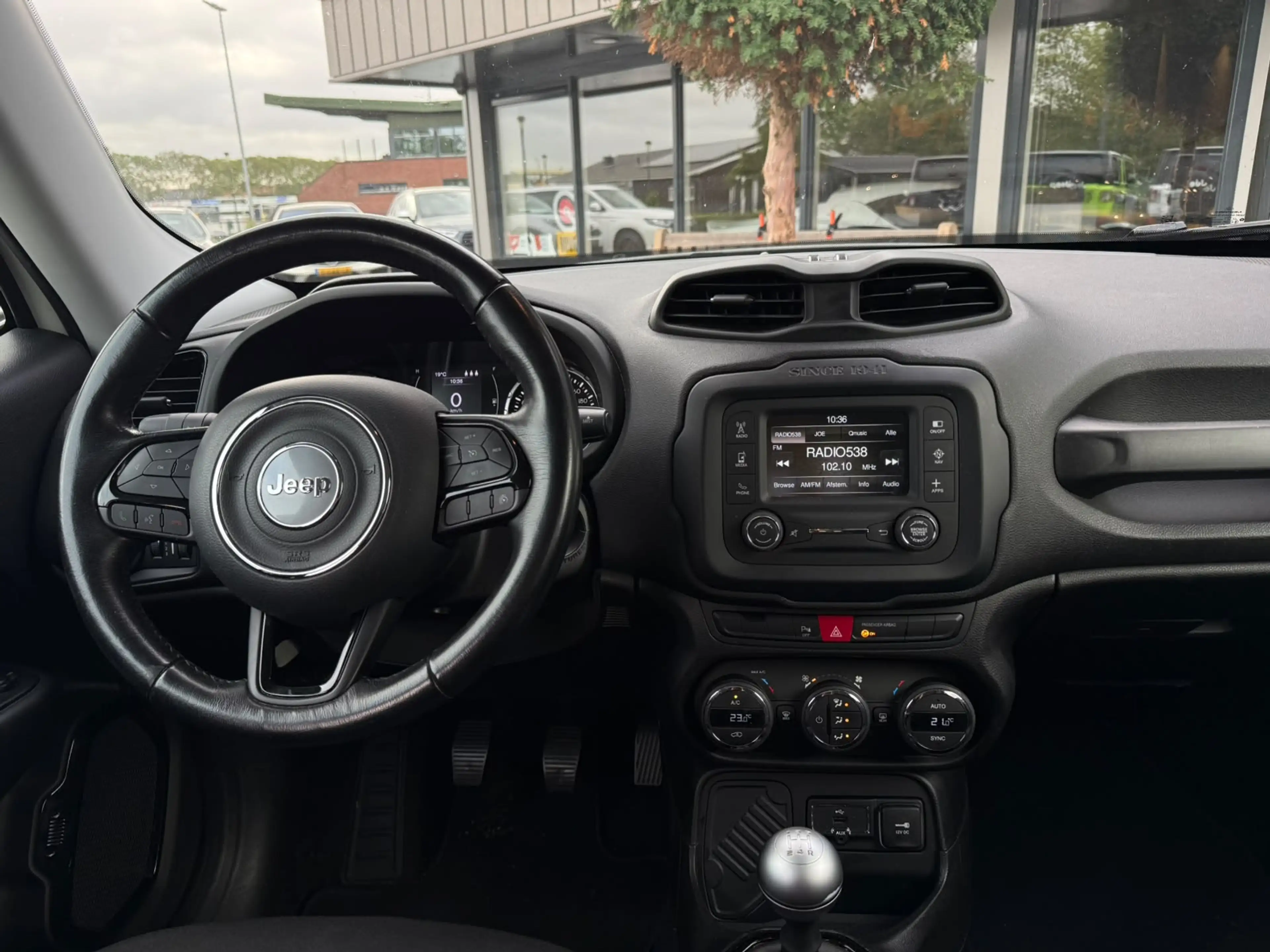 Jeep Renegade 1.6 E-Torq Longitude Keyless Navigatie PDC — photo 15