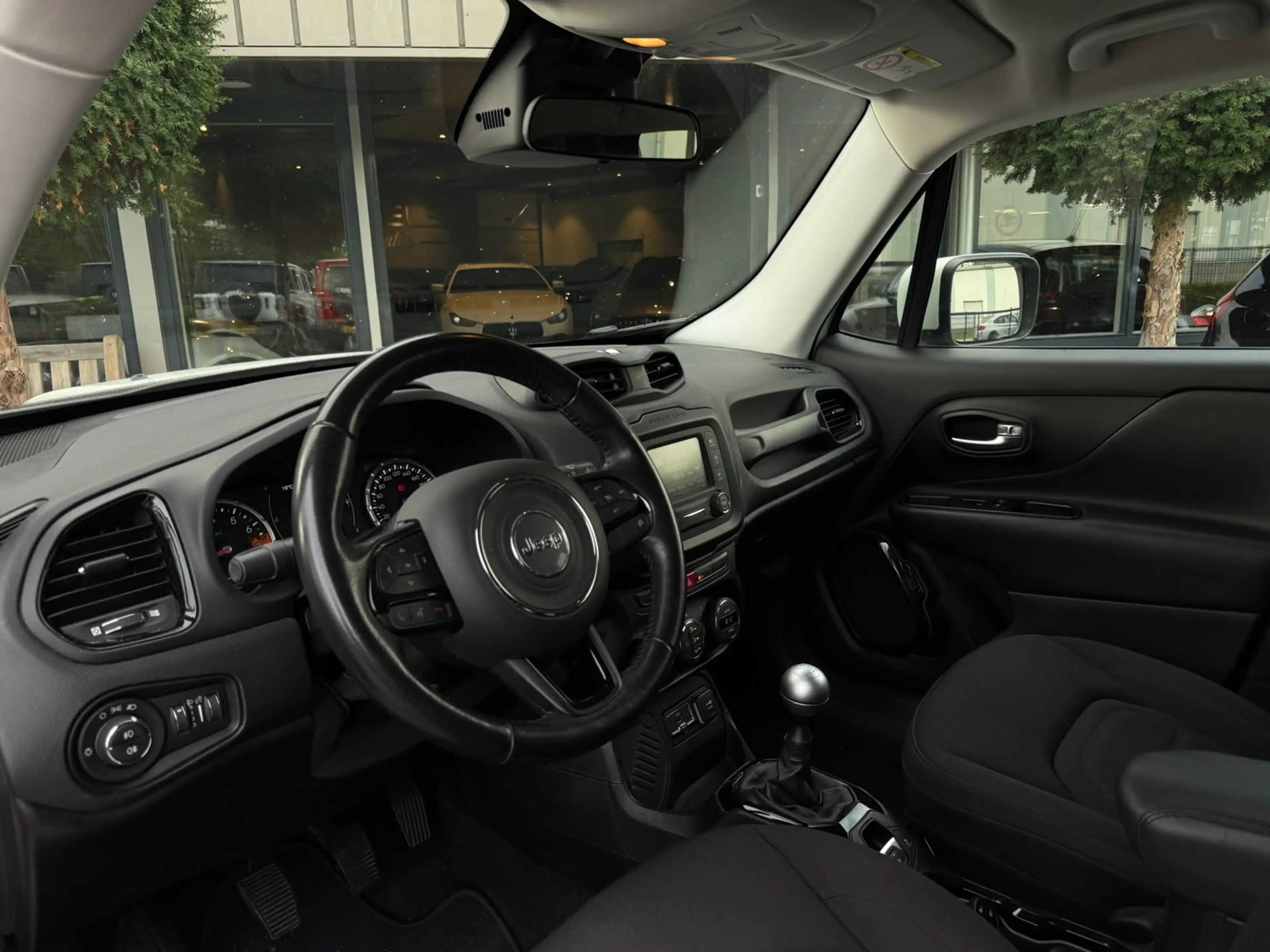 Jeep Renegade 1.6 E-Torq Longitude Keyless Navigatie PDC — photo 12