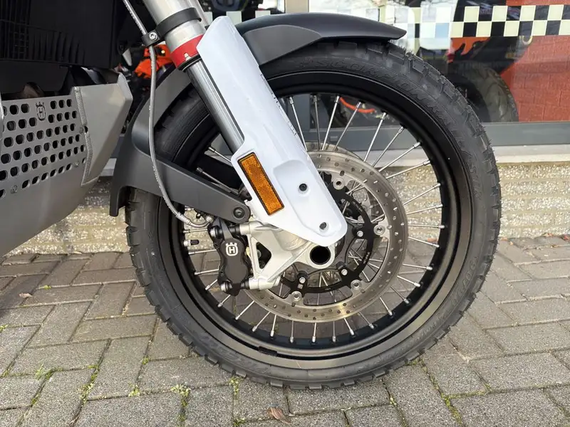 Husqvarna Norden 901 - foto 5