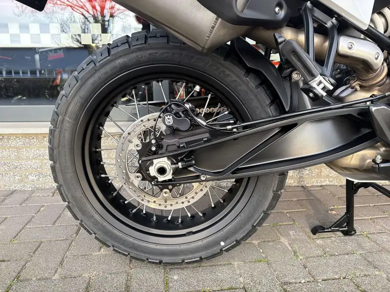 Husqvarna Norden 901 - foto 4