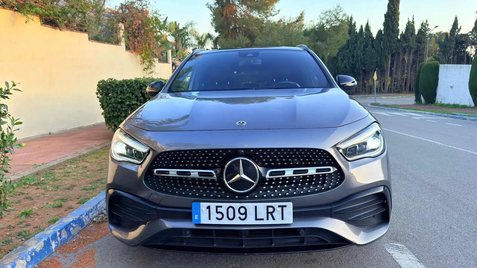 Mercedes-Benz GLA 200 200d 8G-DCT - 2