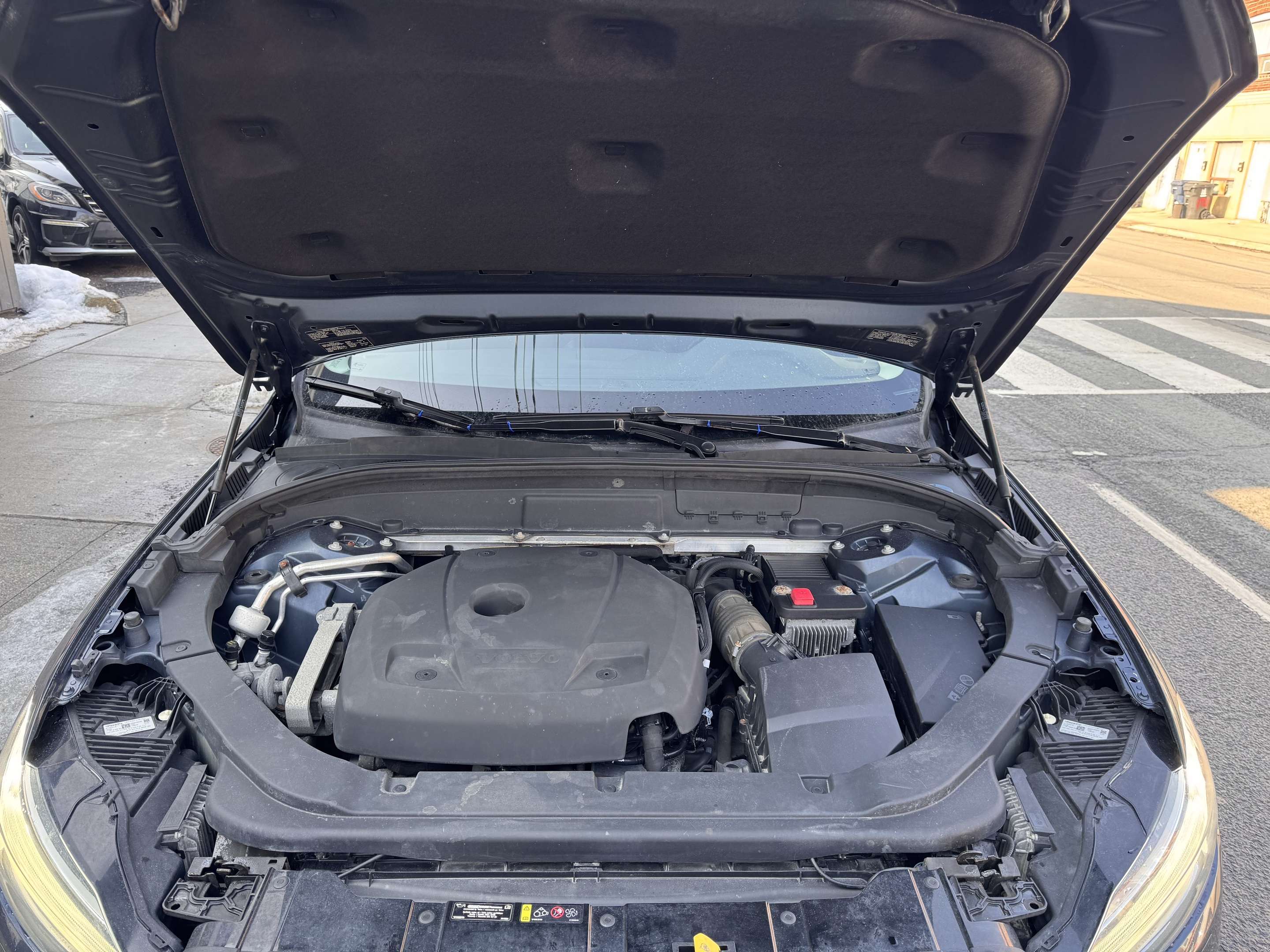2019 Volvo XC60 !!! T6 MOMENTUM !!! CERTIFIED !!! ONE OWNER !!! thumb 31