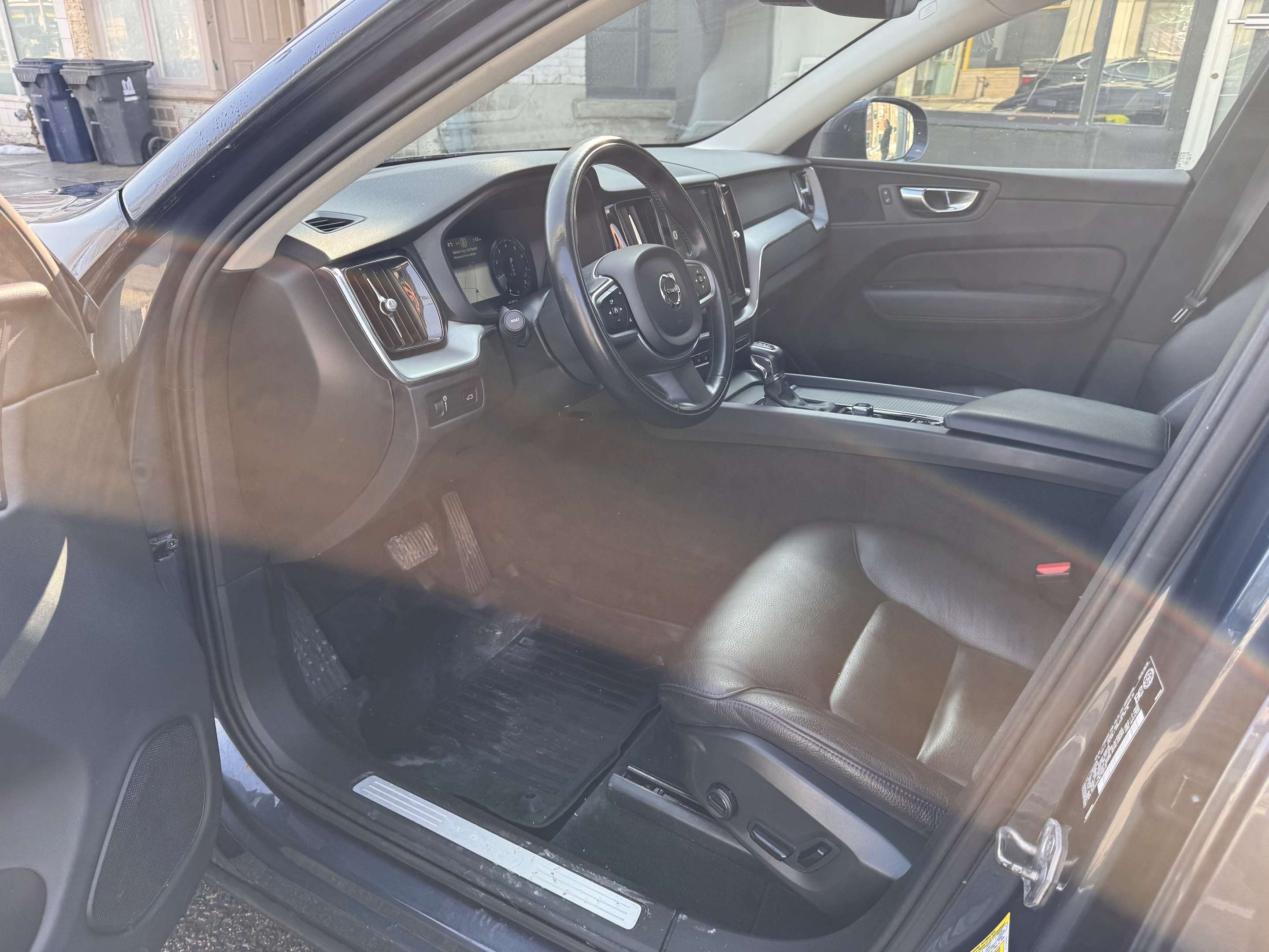 2019 Volvo XC60 !!! T6 MOMENTUM !!! CERTIFIED !!! ONE OWNER !!! thumb 9