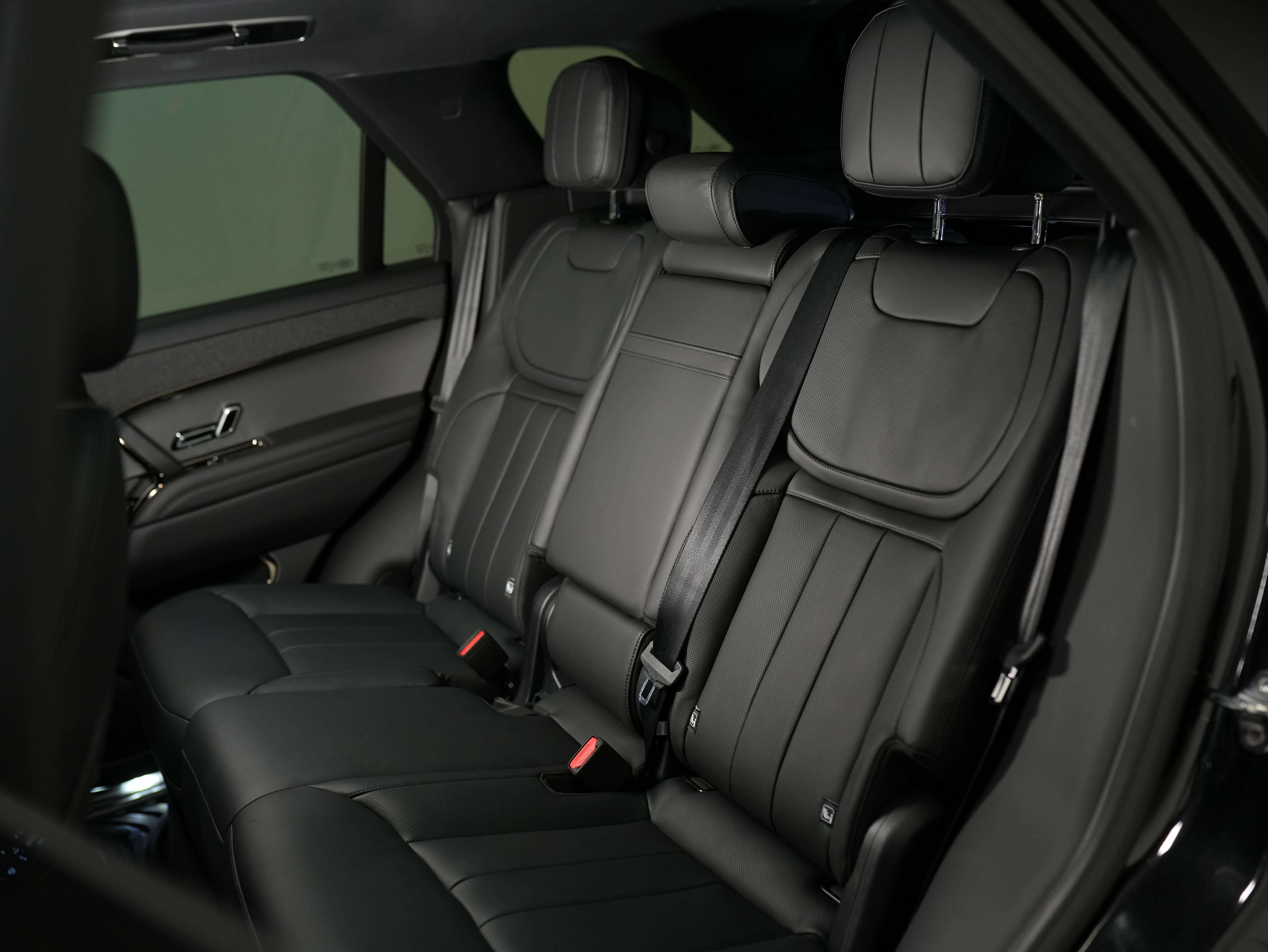 used 2025 Land Rover Range Rover Sport car, priced at $103,900