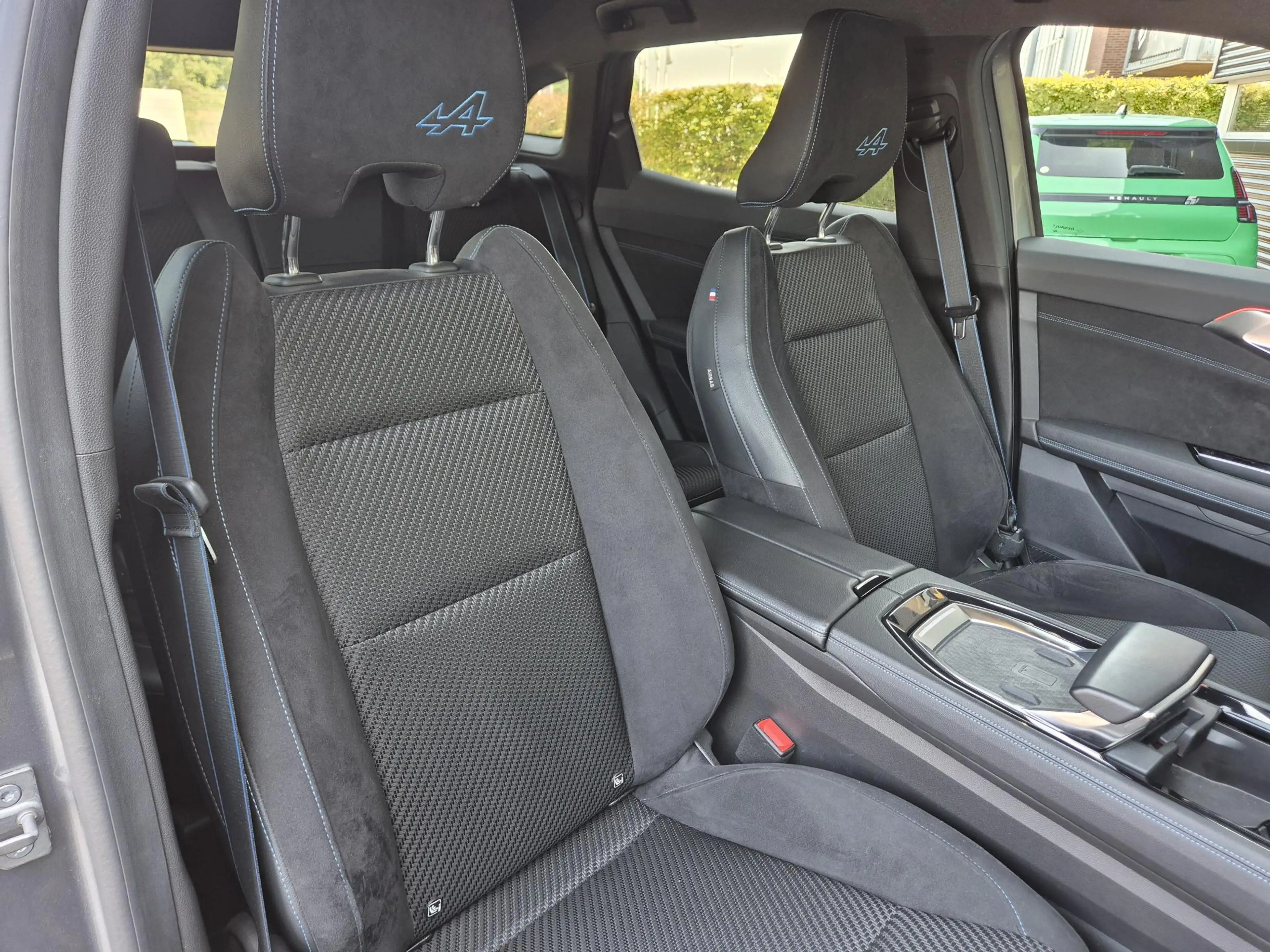 Renault Austral E-Tech full hybrid 200 techno esprit Alpine Trekha — photo 33