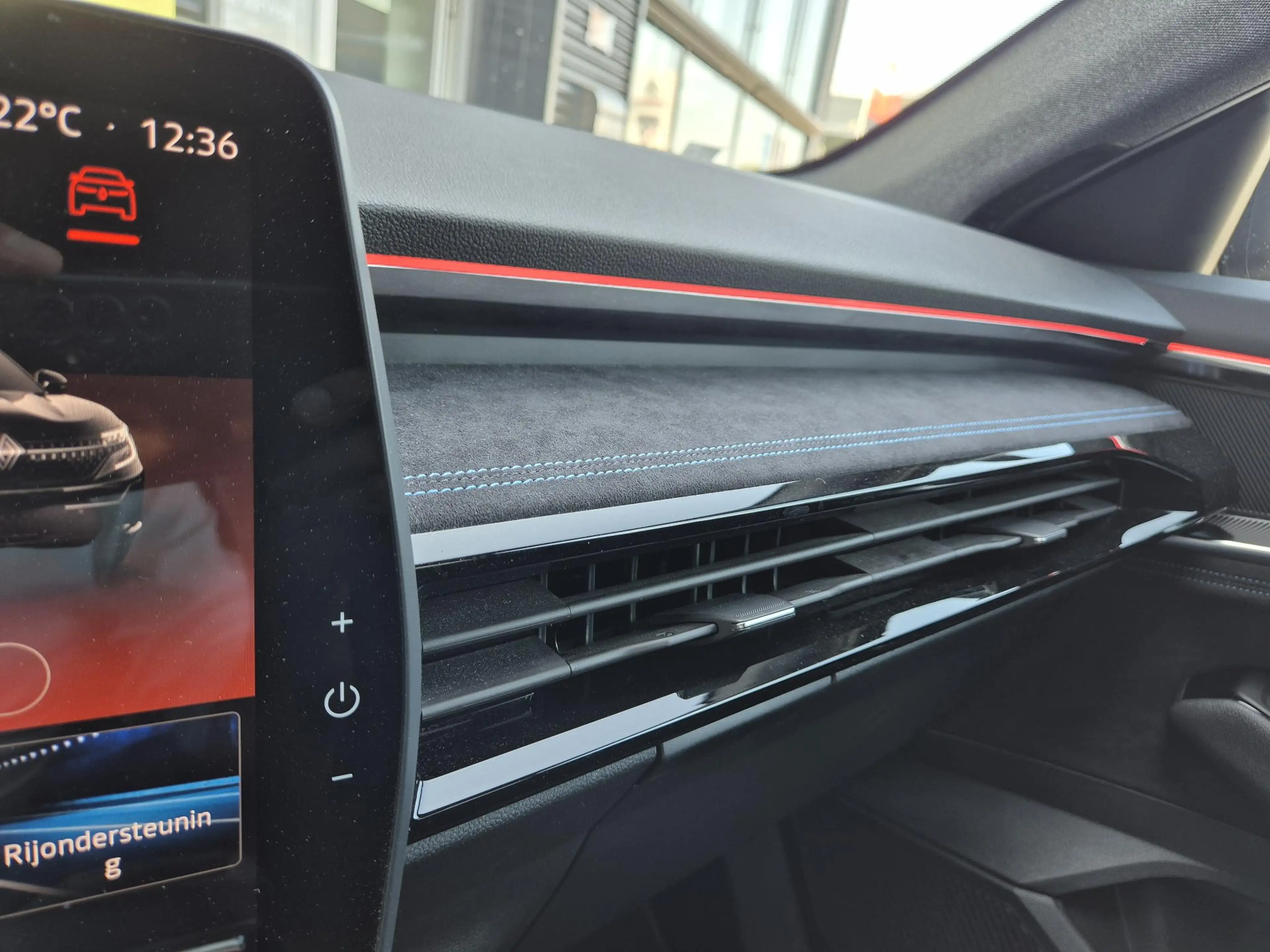 Renault Austral E-Tech full hybrid 200 techno esprit Alpine Trekha — photo 23