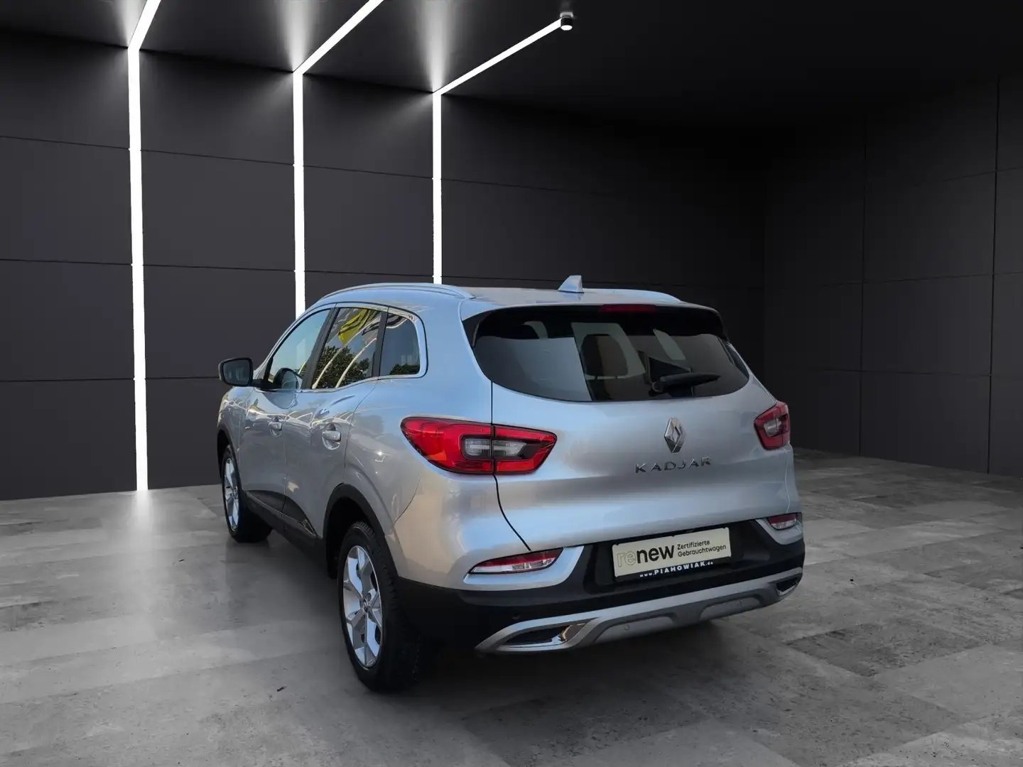 Renault Kadjar LIMITED Deluxe TCe 140 GPF Navi AHK Rückfahrkamera Grau - 2