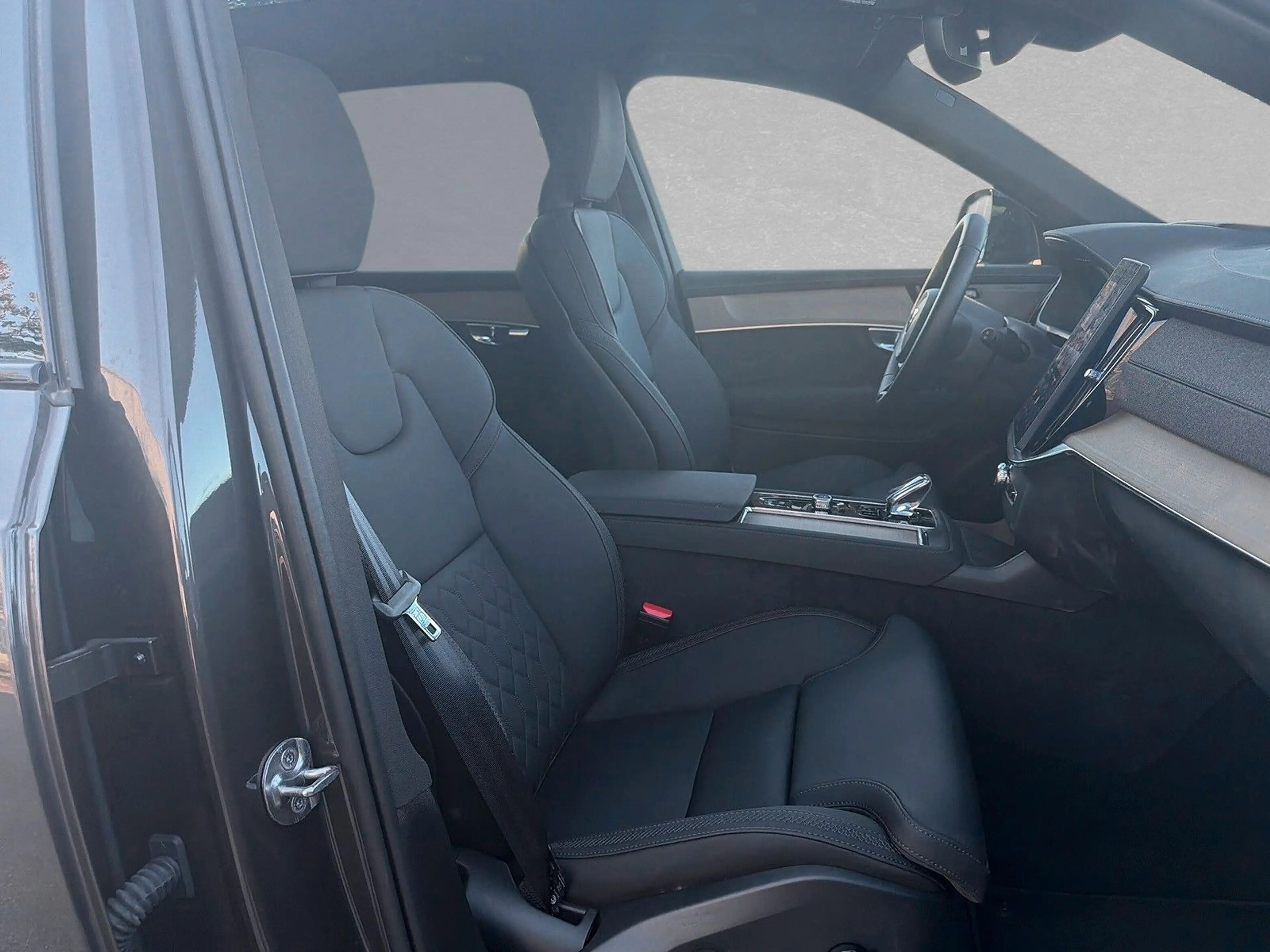 Volvo XC90 T8 AWD Plus Dark 7-Sitzer ACC BLIS HUD SD — photo 4