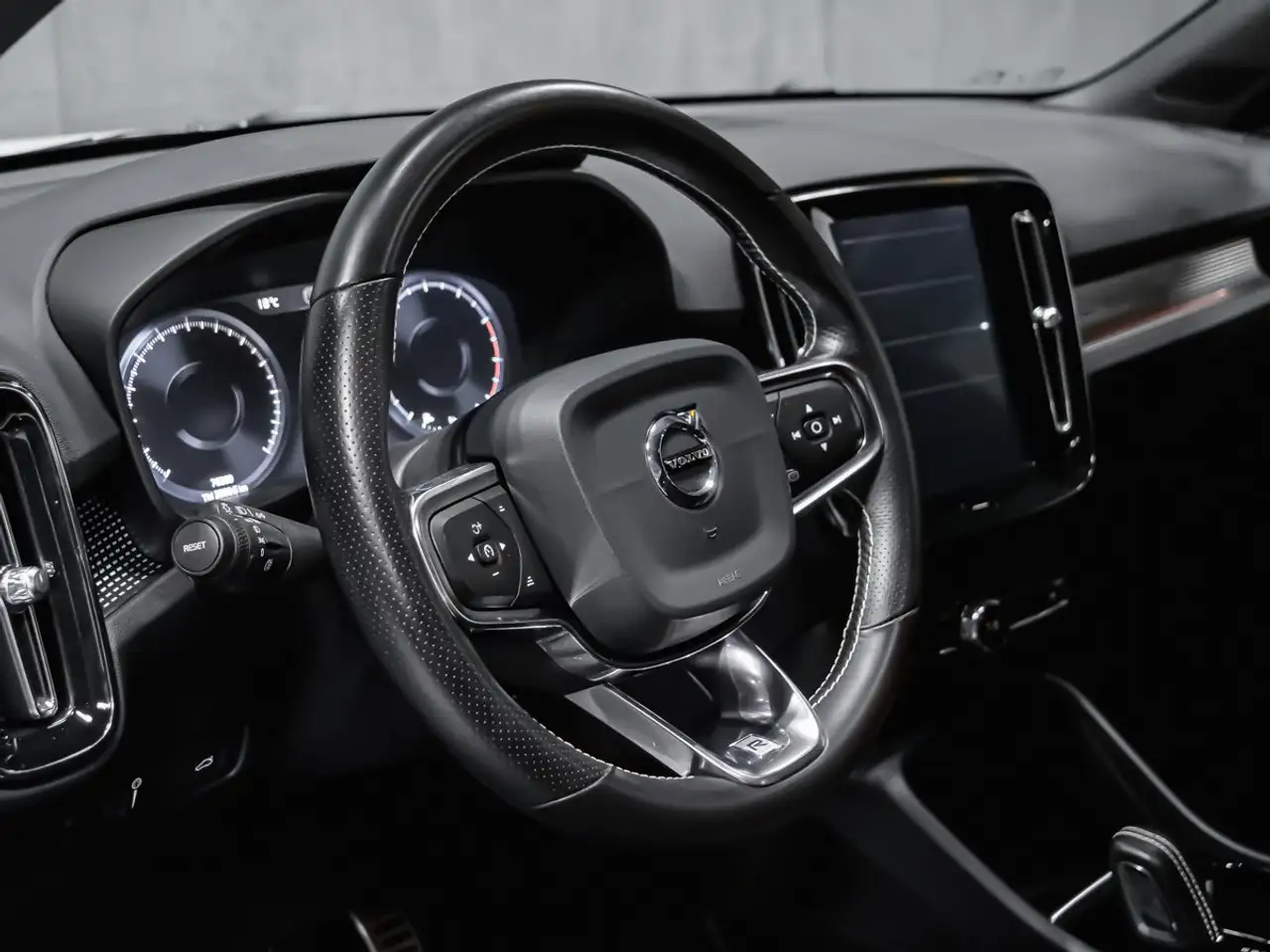 Volvo XC40 снимка Volvo XC40