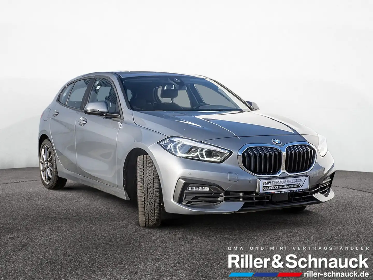 BMW 120 i LENKRADHZG+18ZOLL M-RÄDER Grau - 2