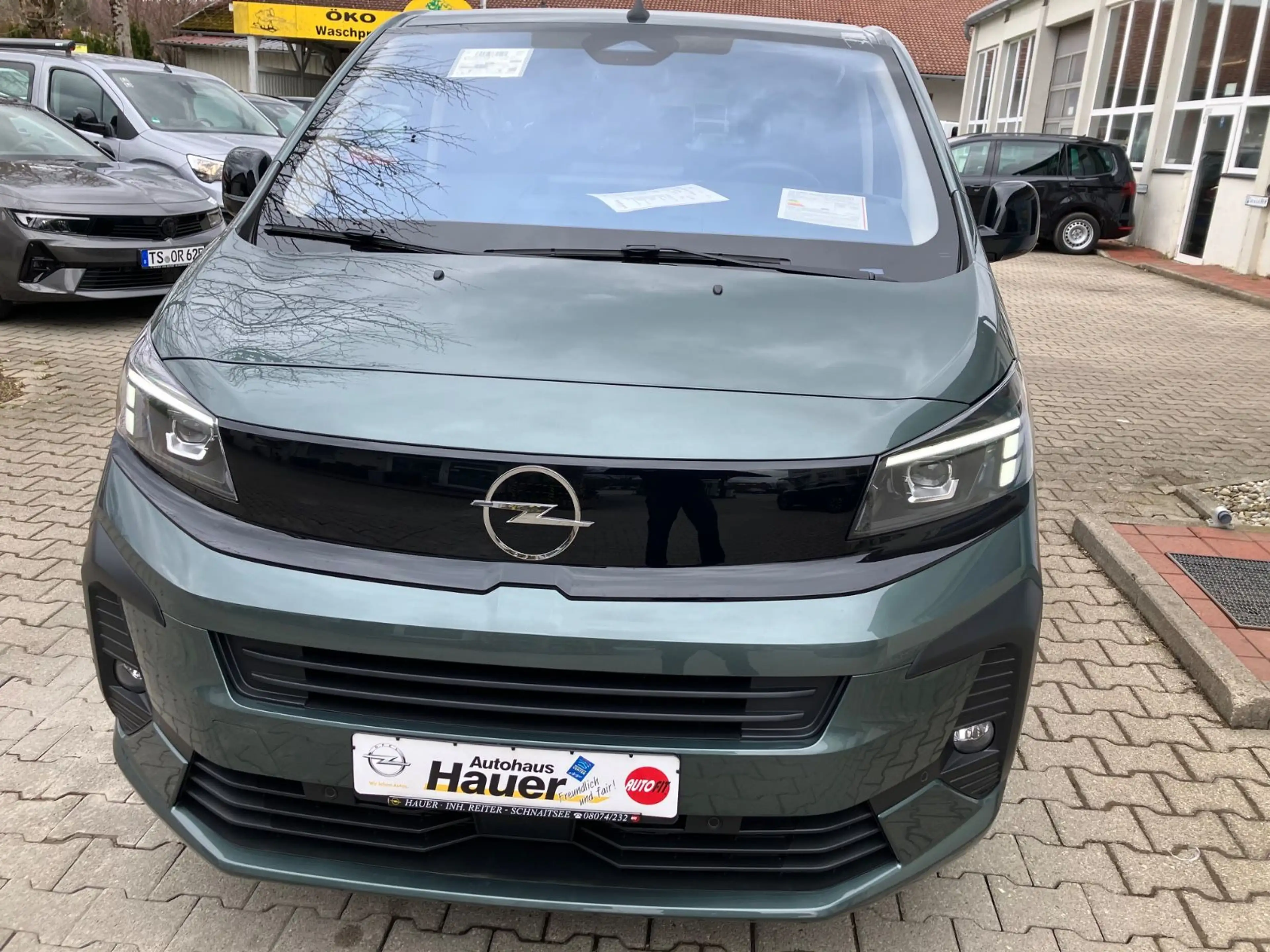 Opel Zafira Life 2,2 Autom Ed LED AHK SHZ 9 Sitz — photo 2
