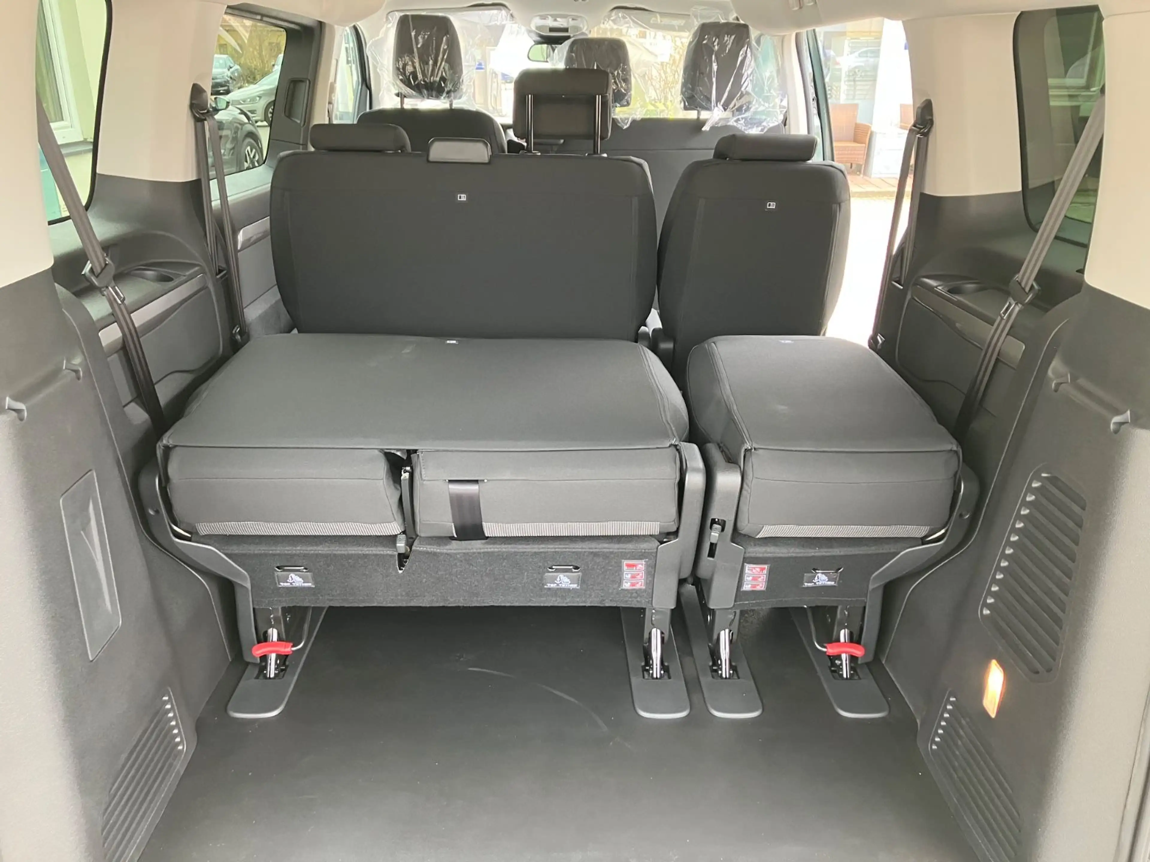Opel Zafira Life 2,2 Autom Ed LED AHK SHZ 9 Sitz — photo 14
