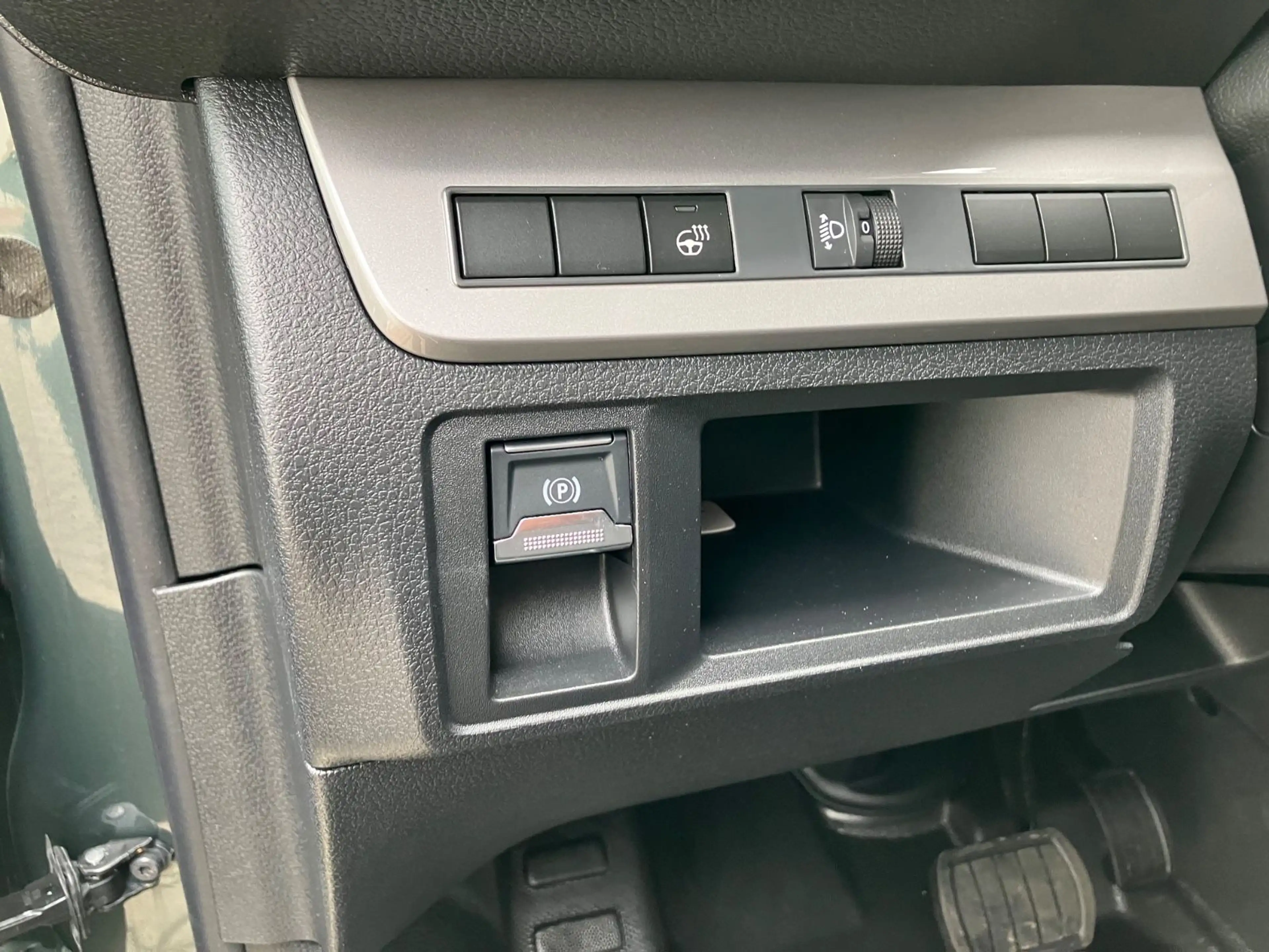 Opel Zafira Life 2,2 Autom Ed LED AHK SHZ 9 Sitz — photo 21