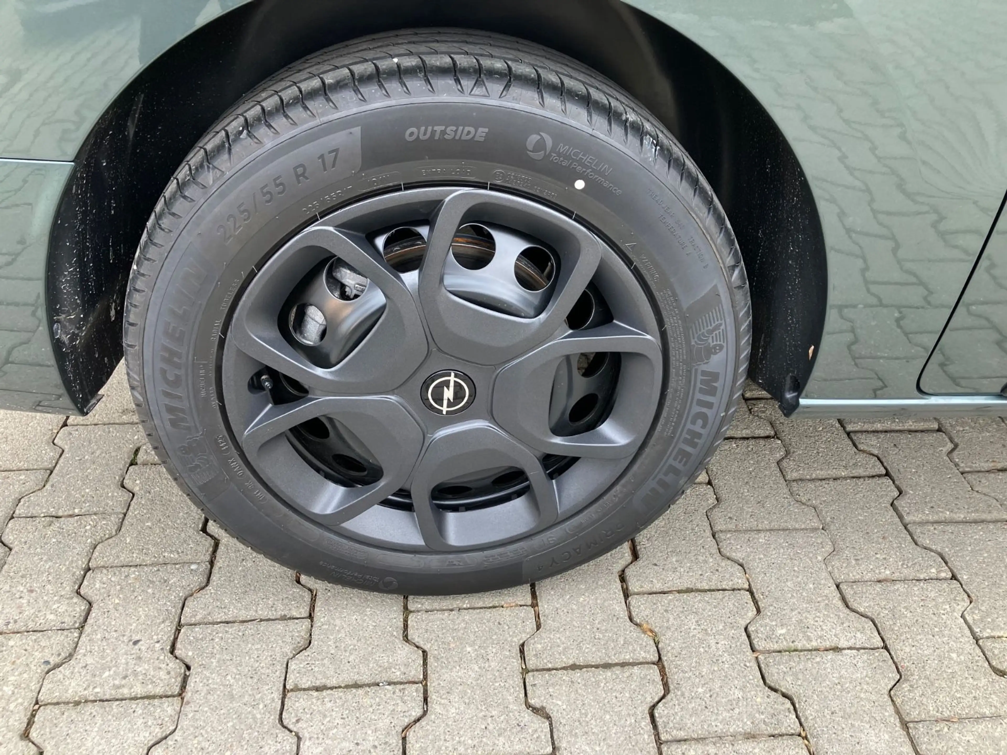 Opel Zafira Life 2,2 Autom Ed LED AHK SHZ 9 Sitz — photo 8